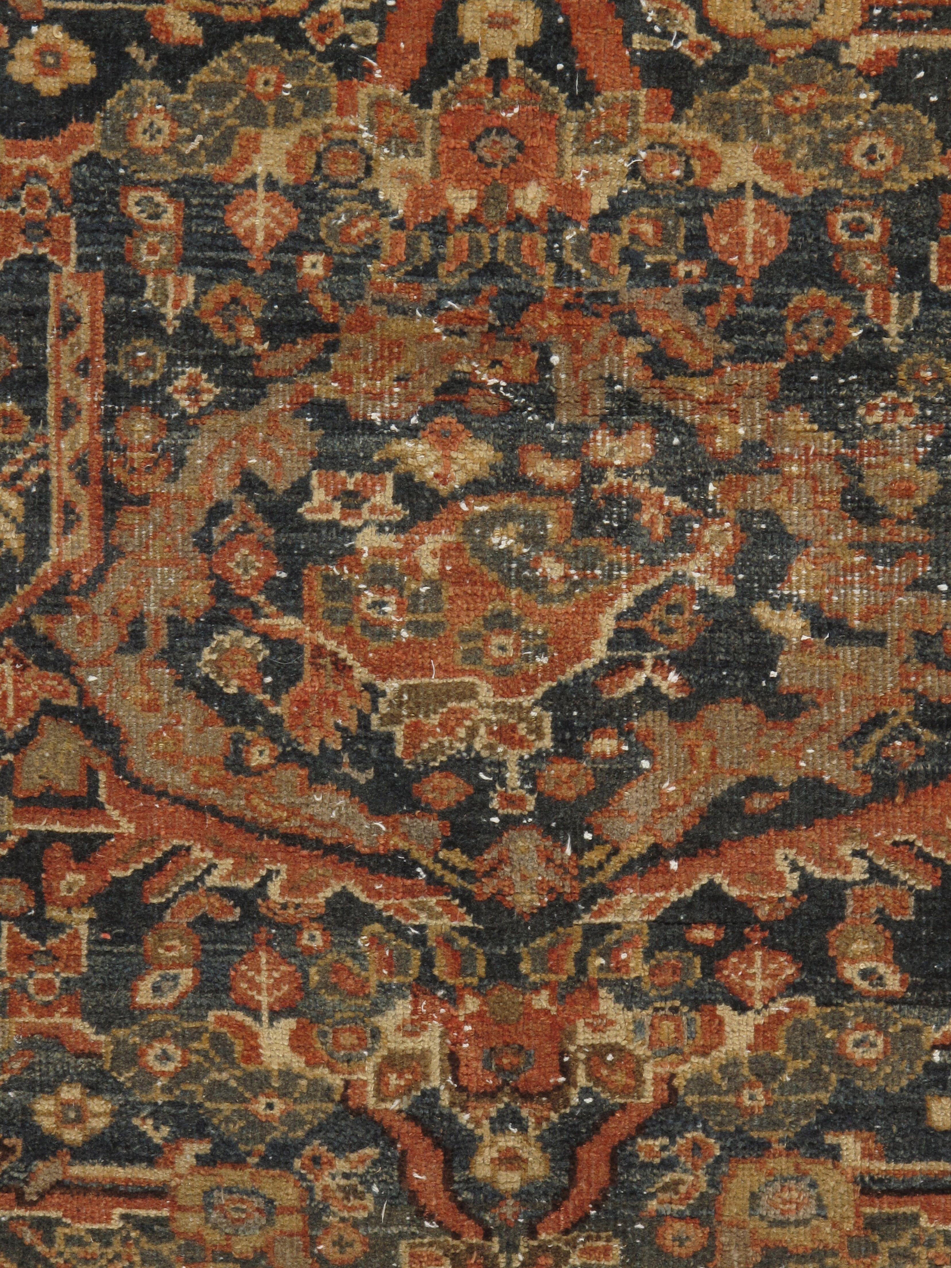 Vintage CIRCA 1940 Blau Distressed Persisch Mahal Teppich, 4'6 x 6'7 (20. Jahrhundert) im Angebot