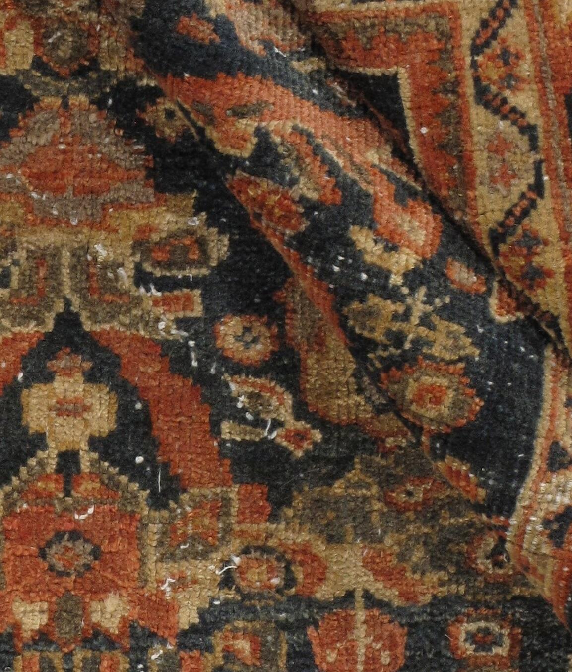 Vintage CIRCA 1940 Blau Distressed Persisch Mahal Teppich, 4'6 x 6'7 im Angebot 1