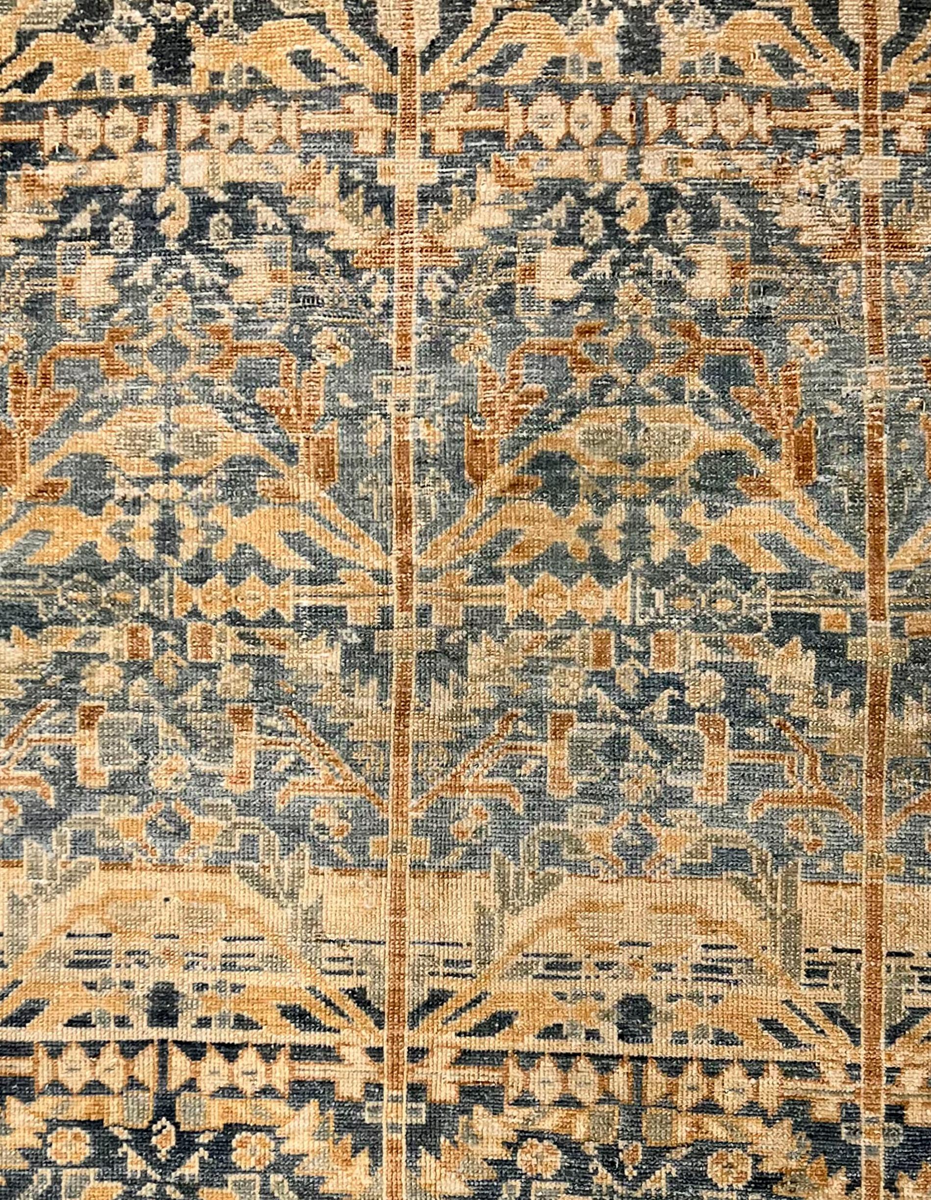 Vintage CIRCA 1940 Blau Leicht abgenutzt  Malayer Handgeknüpfter Teppich 3' X 5' im Angebot 2