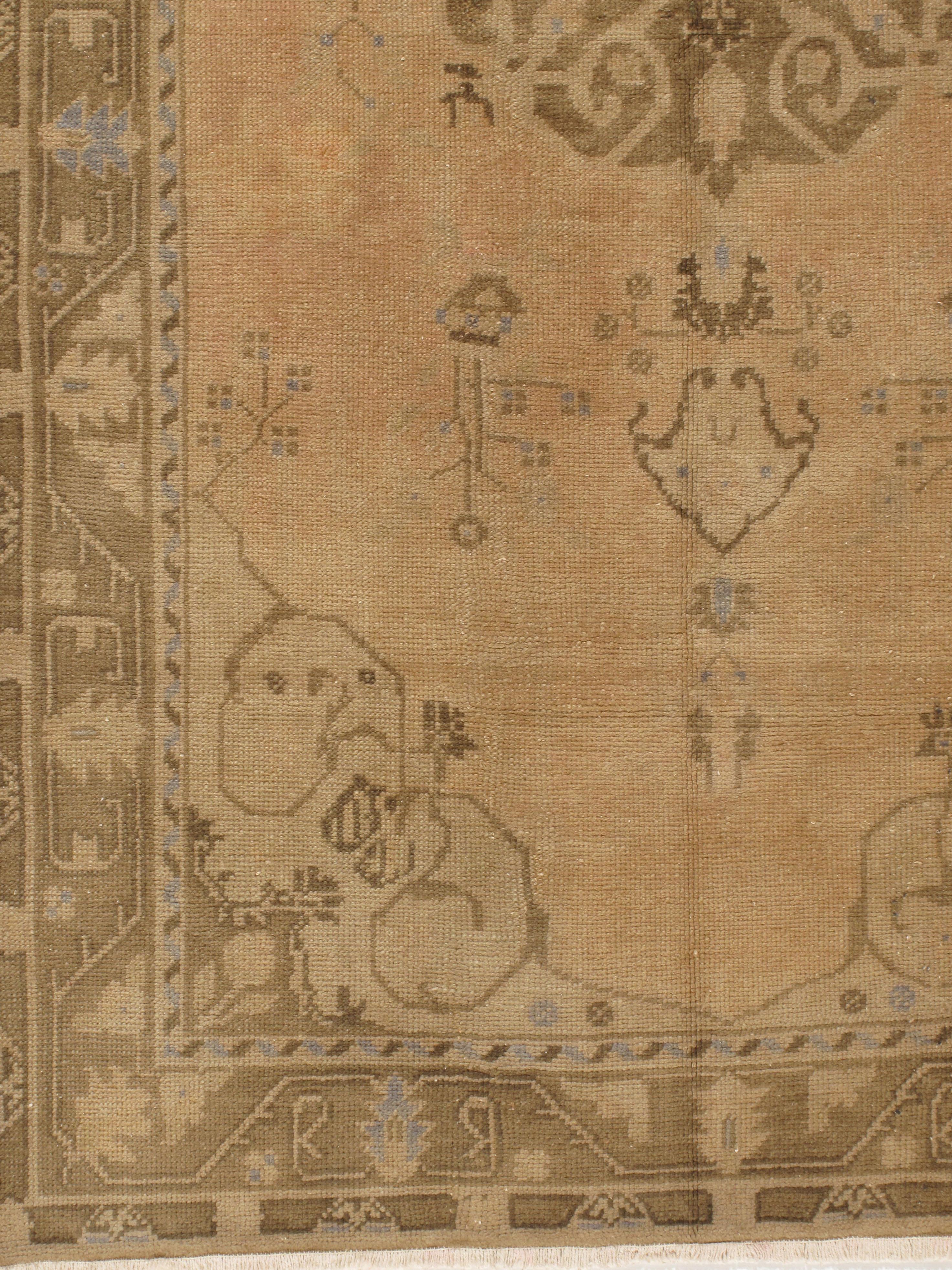 Vintage CIRCA 1940 Braun Türkisch Oushak Teppich Teppich, 4'5 X 8'7 im Angebot 2