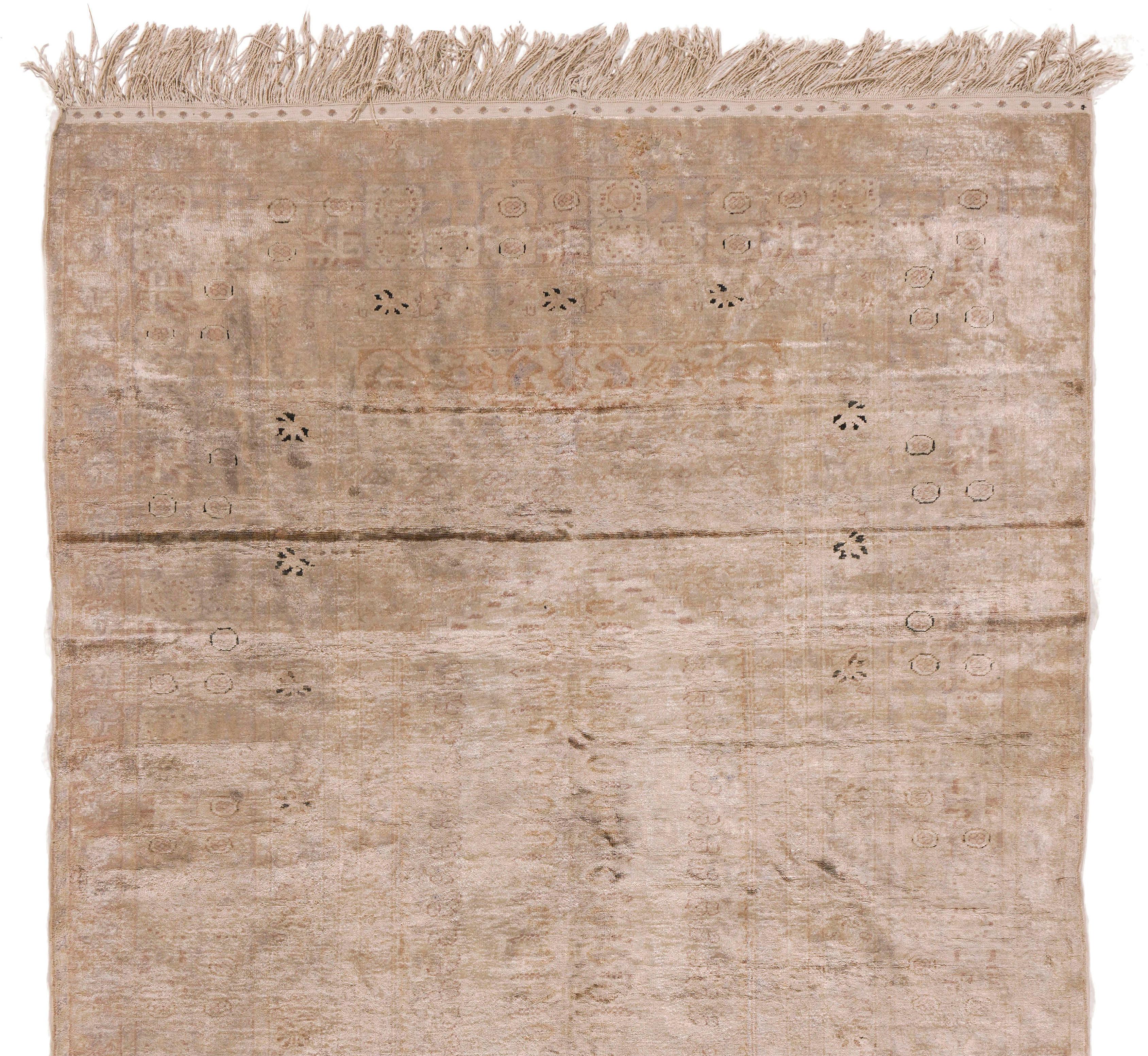 Handgewebter türkischer Kayseri-Seidenteppich im Vintage-Stil um 1940, Taupe, 3'11 x 5'7 (20. Jahrhundert) im Angebot