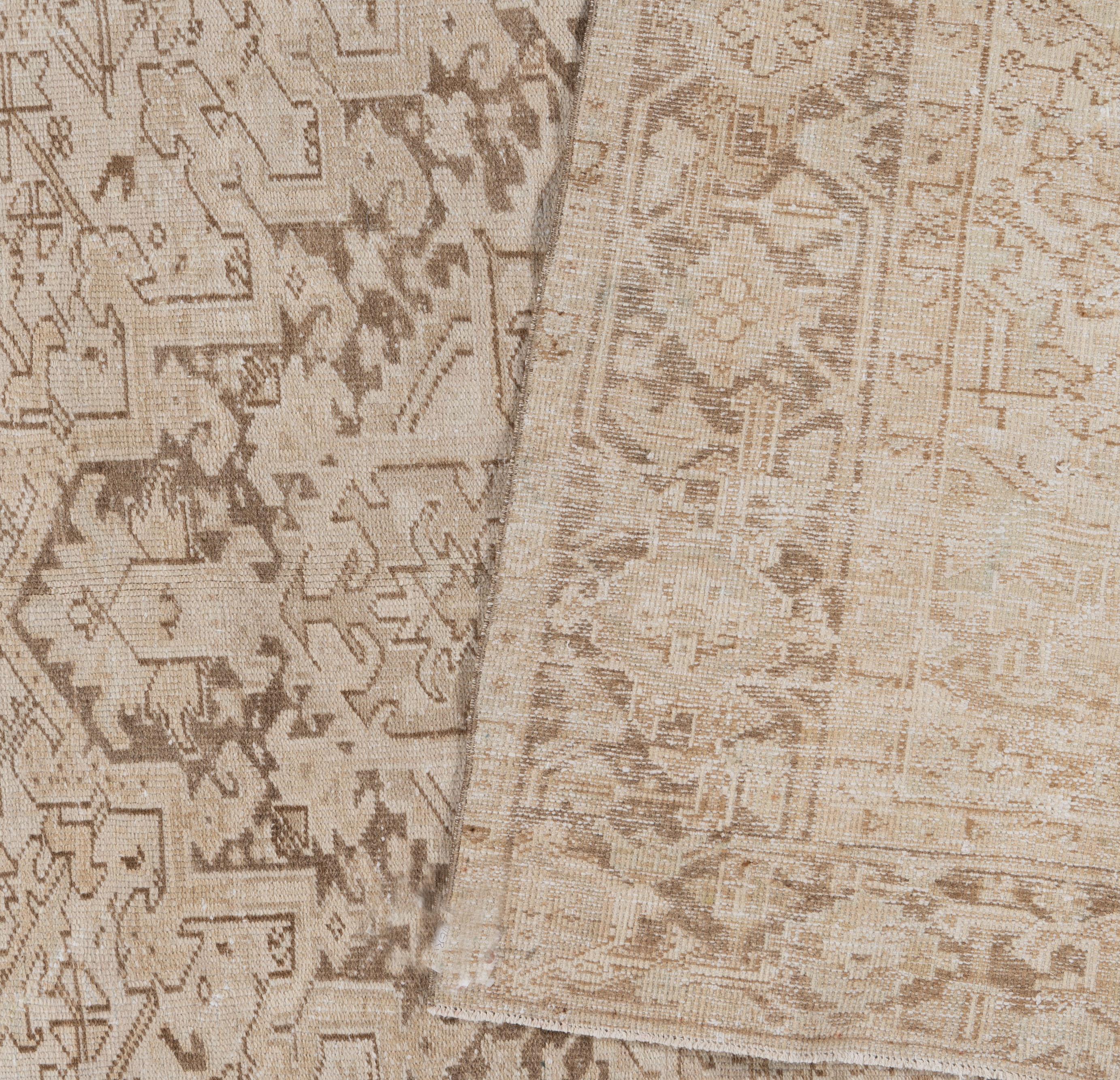 Vintage Circa 1940 Persian Heriz Hand Woven Wool Beige Rug, 8'8 x 11'7 In Good Condition For Sale In New York, NY