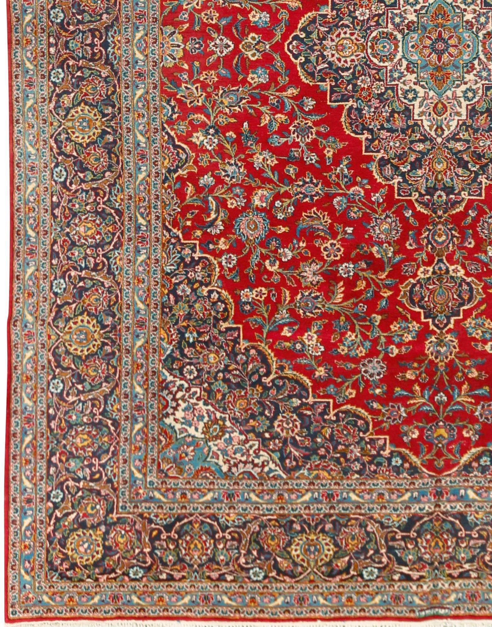 Persischer Kashan-Teppich in Rot und Blau, Vintage, ca. 1940, 10'4 x 14'5 cm (Wolle) im Angebot