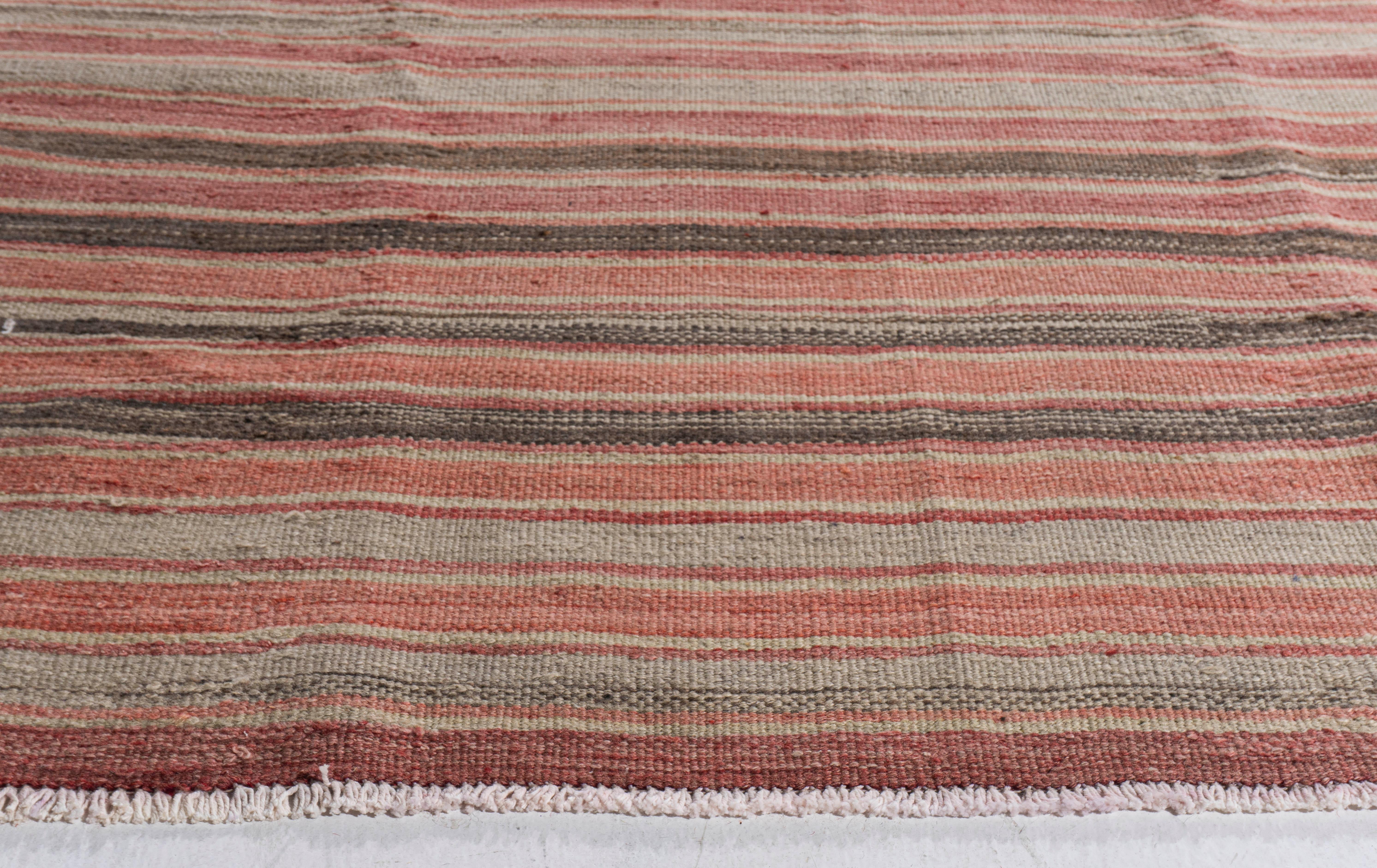 Vintage Circa 1940 Red Turkish Flatweave Kilim Rug In Good Condition For Sale In New York, NY