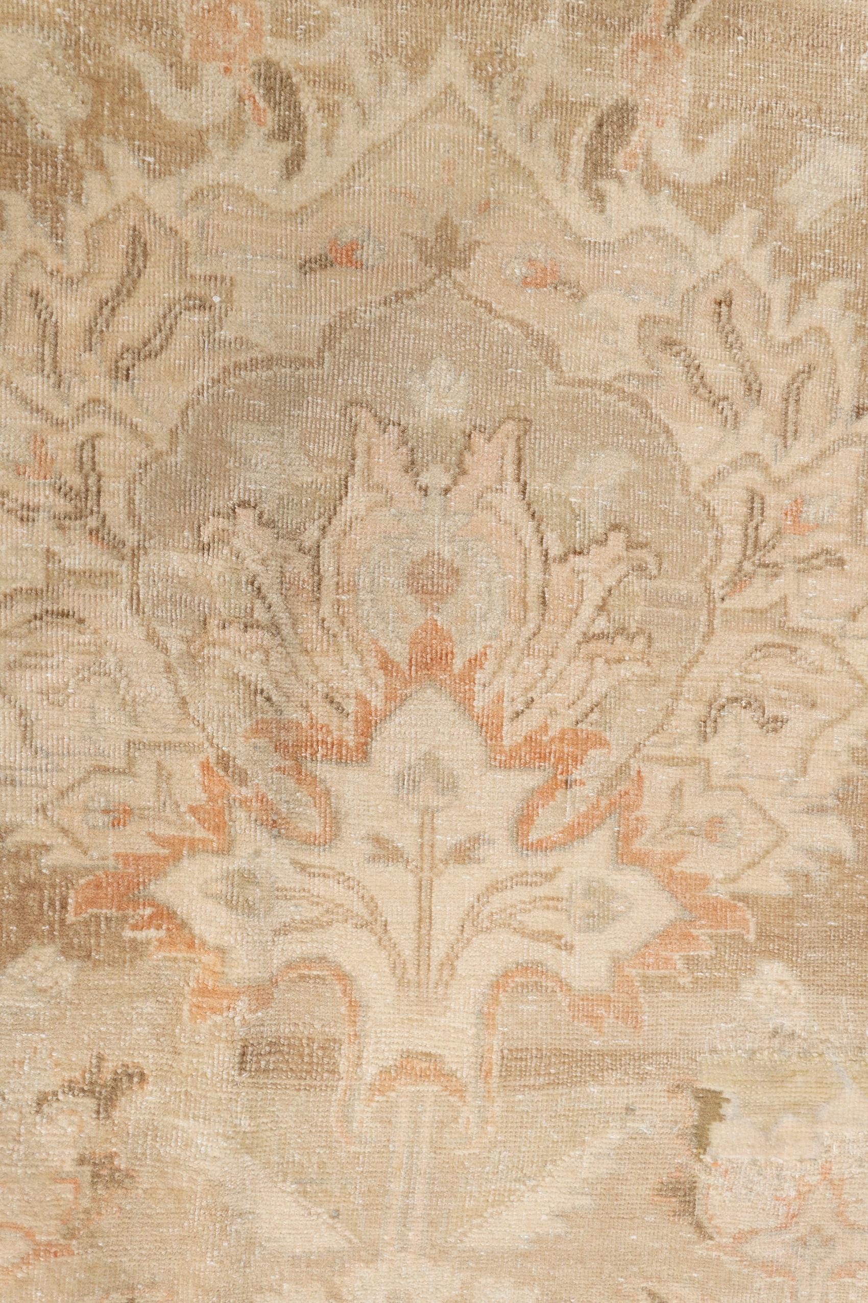 20ième siècle Vintage Circa 1940 Tan Agra Design Wool Hand Knots Rug (tapis en laine nouée à la main) en vente