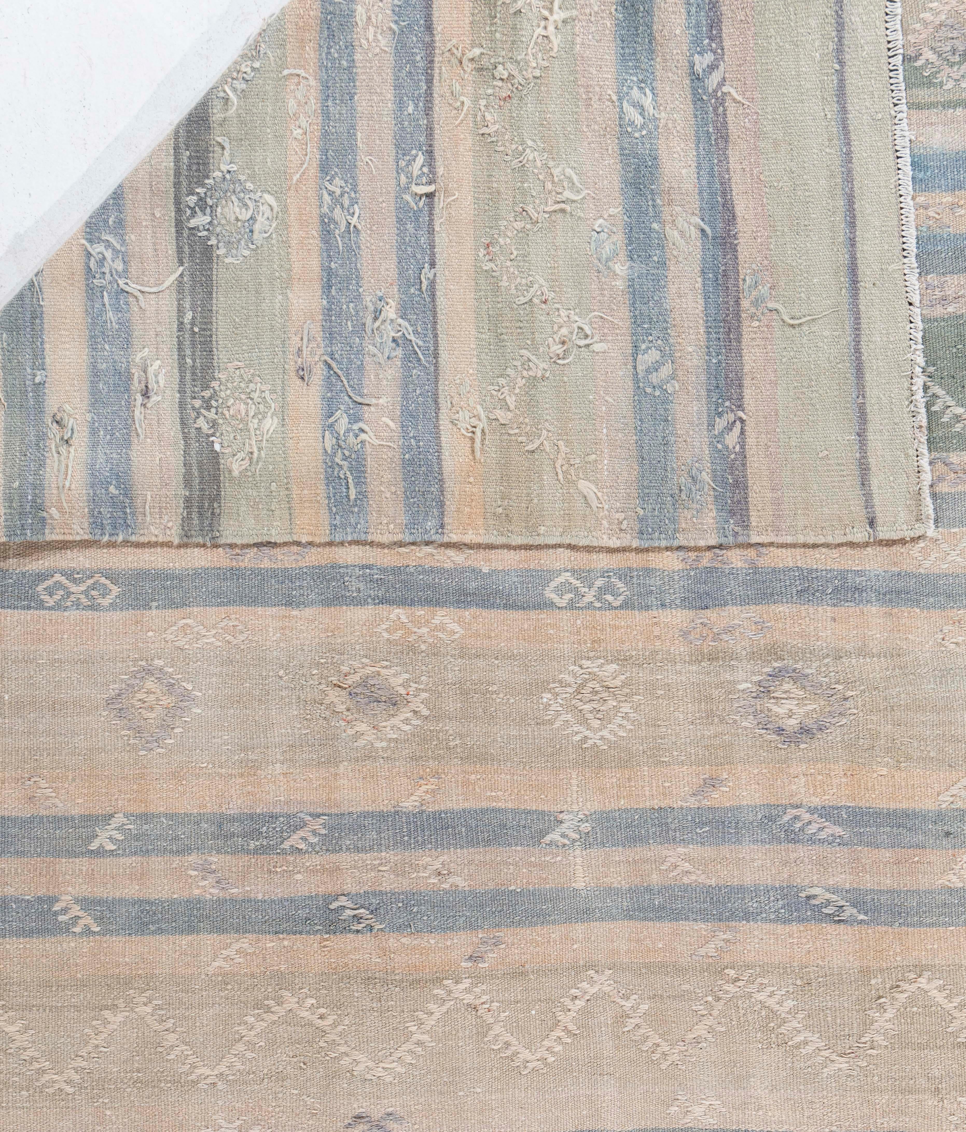 Vintage CIRCA 1940 Tan Türkischer Kilim Flachgewebe-Teppich im Angebot 3