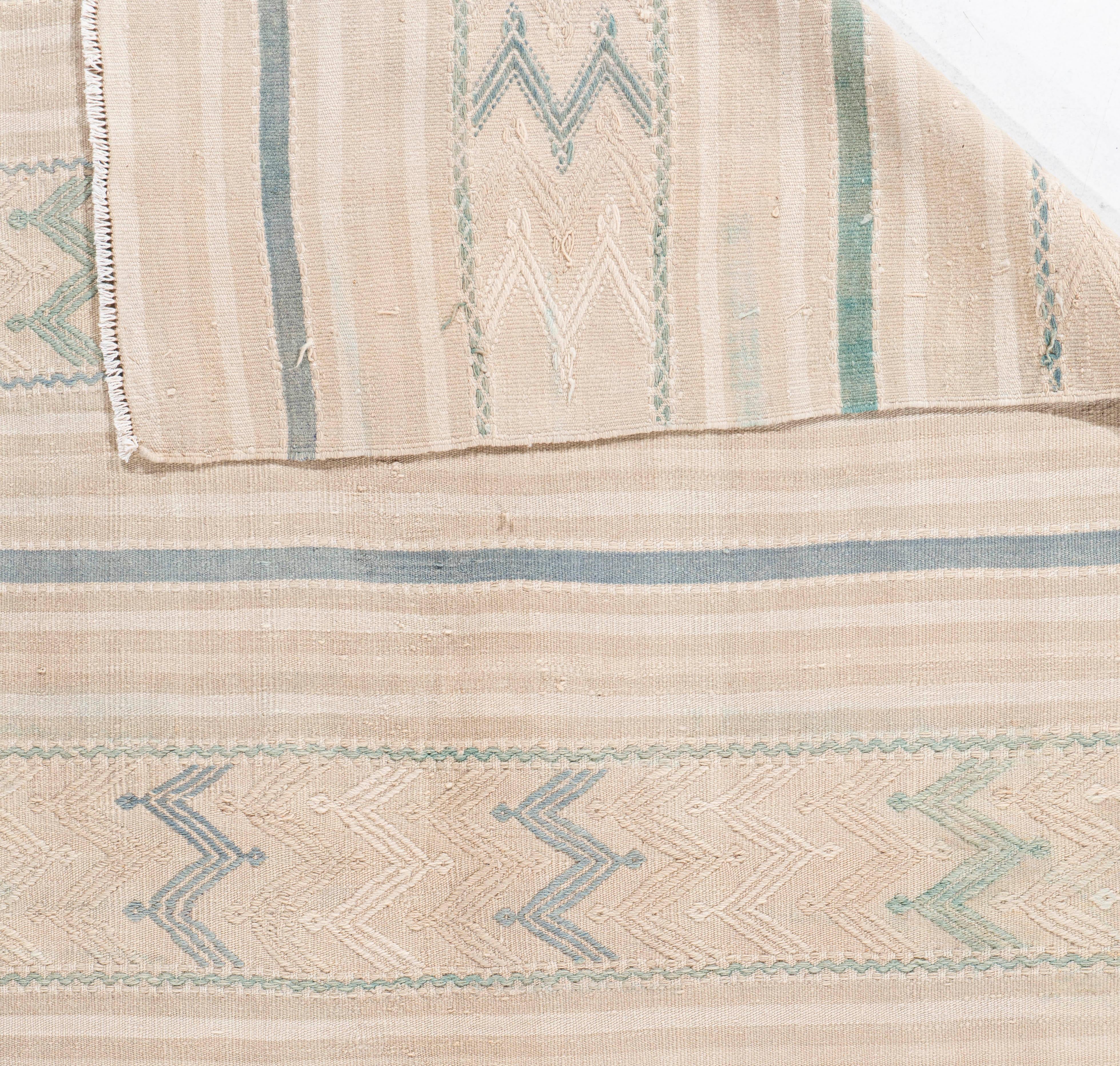 Vintage CIRCA 1940 Tan Türkischer Kilim Flachgewebe-Teppich im Angebot 4
