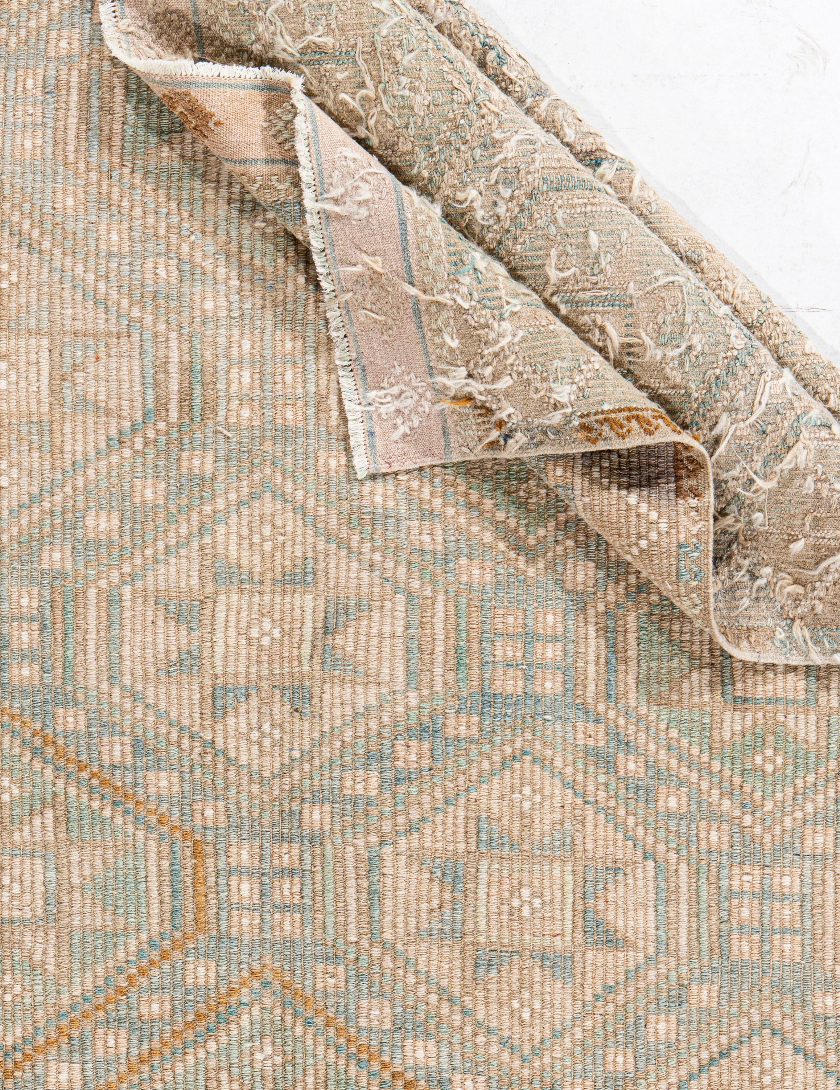 Rug & Kilim Vintage Circa 1940 Tan Turc Flatweave en vente 6