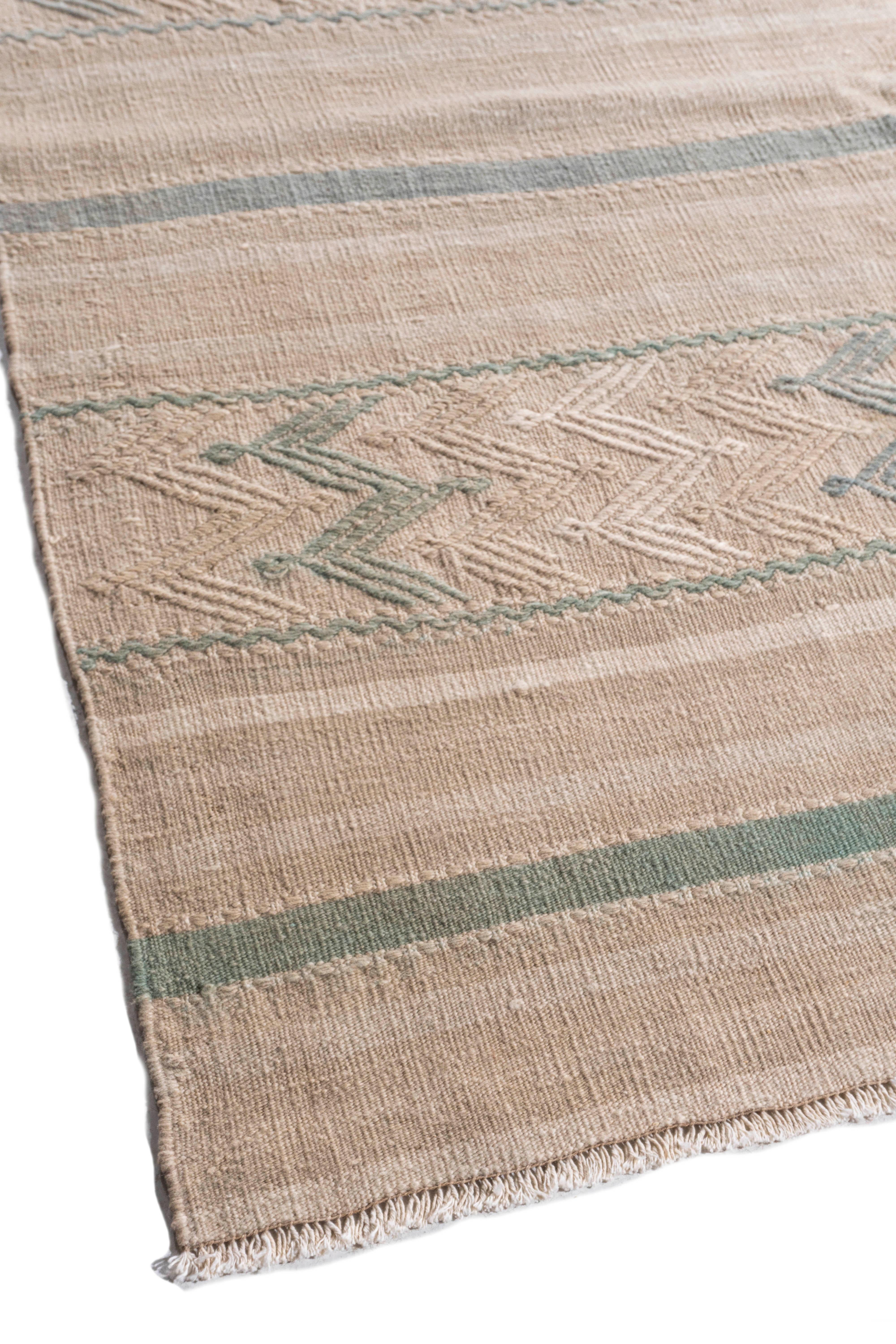 Vintage CIRCA 1940 Tan Türkischer Kilim Flachgewebe-Teppich im Angebot 6