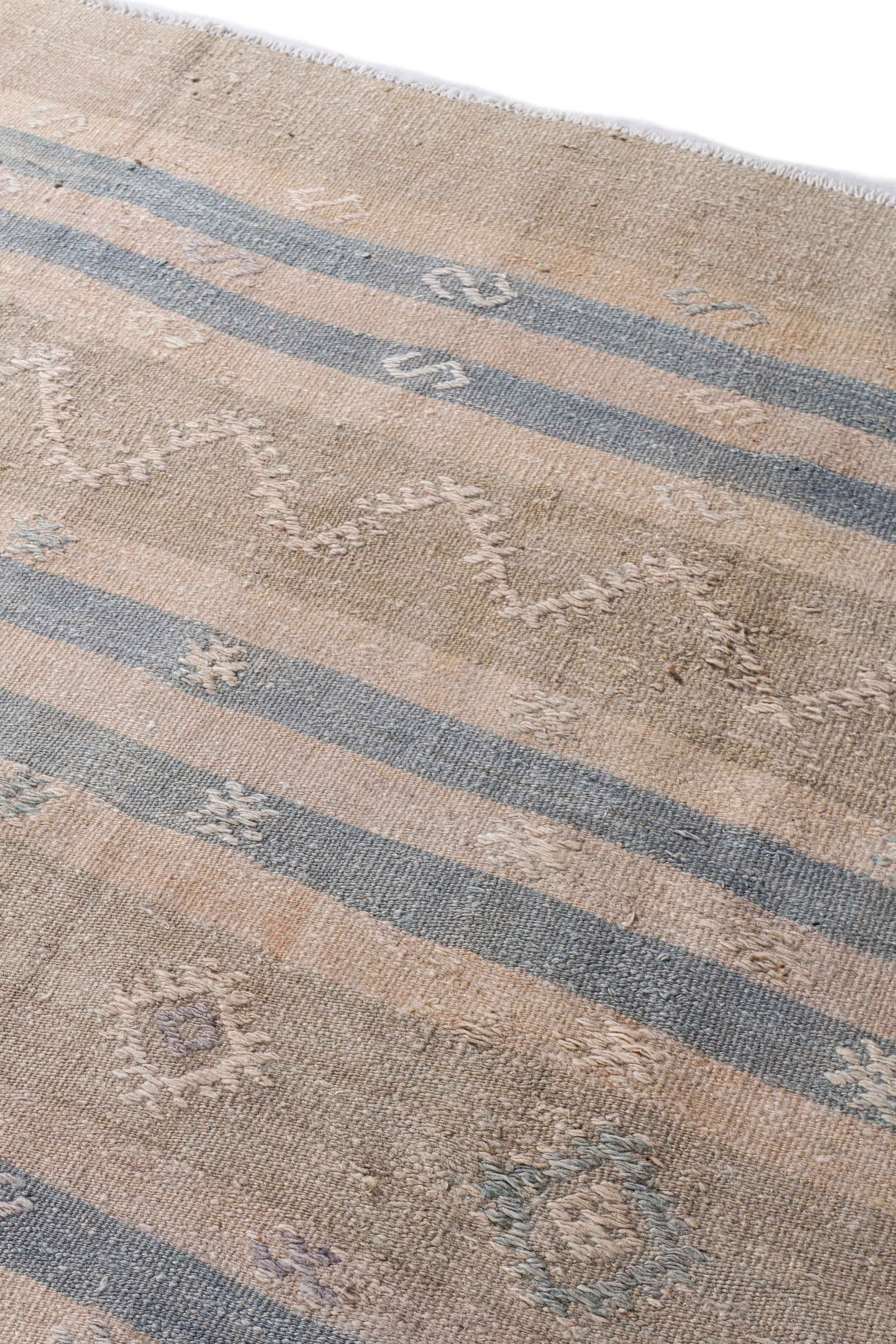 Vintage CIRCA 1940 Tan Türkischer Kilim Flachgewebe-Teppich im Angebot 7