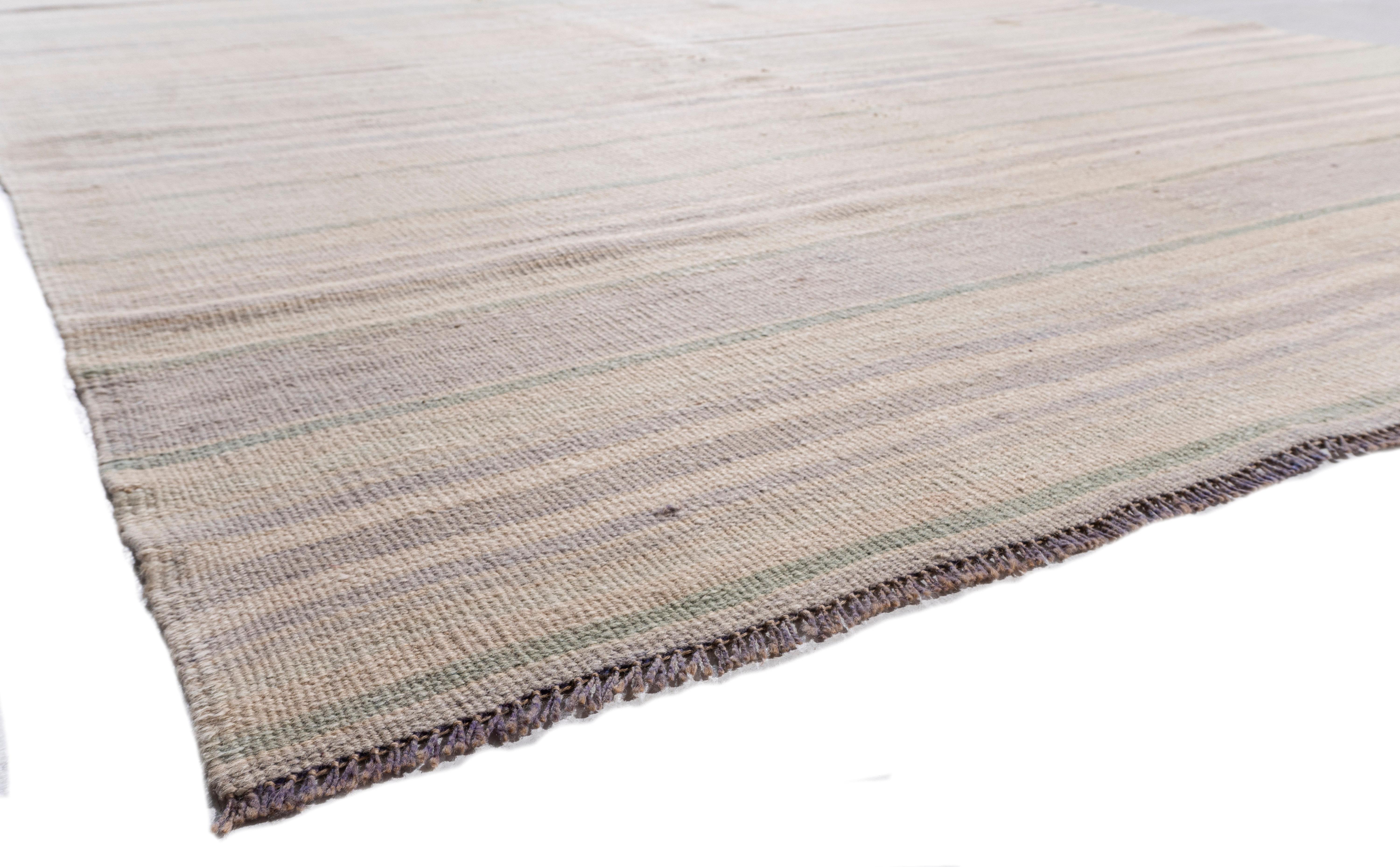 Tissé à la main Rug & Kilim Vintage Circa 1940 Tan Turc Flatweave en vente