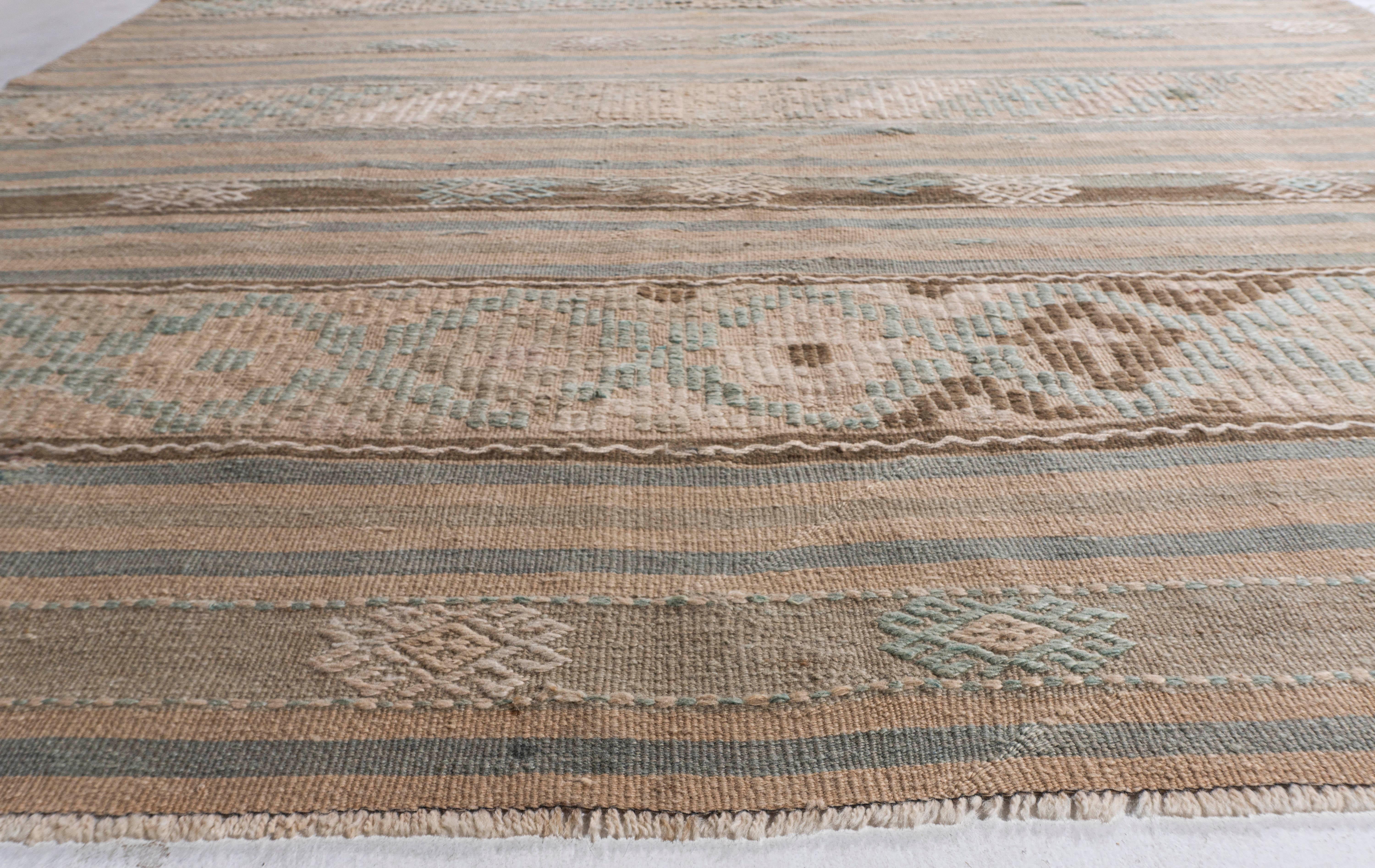 Vintage CIRCA 1940 Tan Türkischer Kilim Flachgewebe-Teppich (Handgewebt) im Angebot