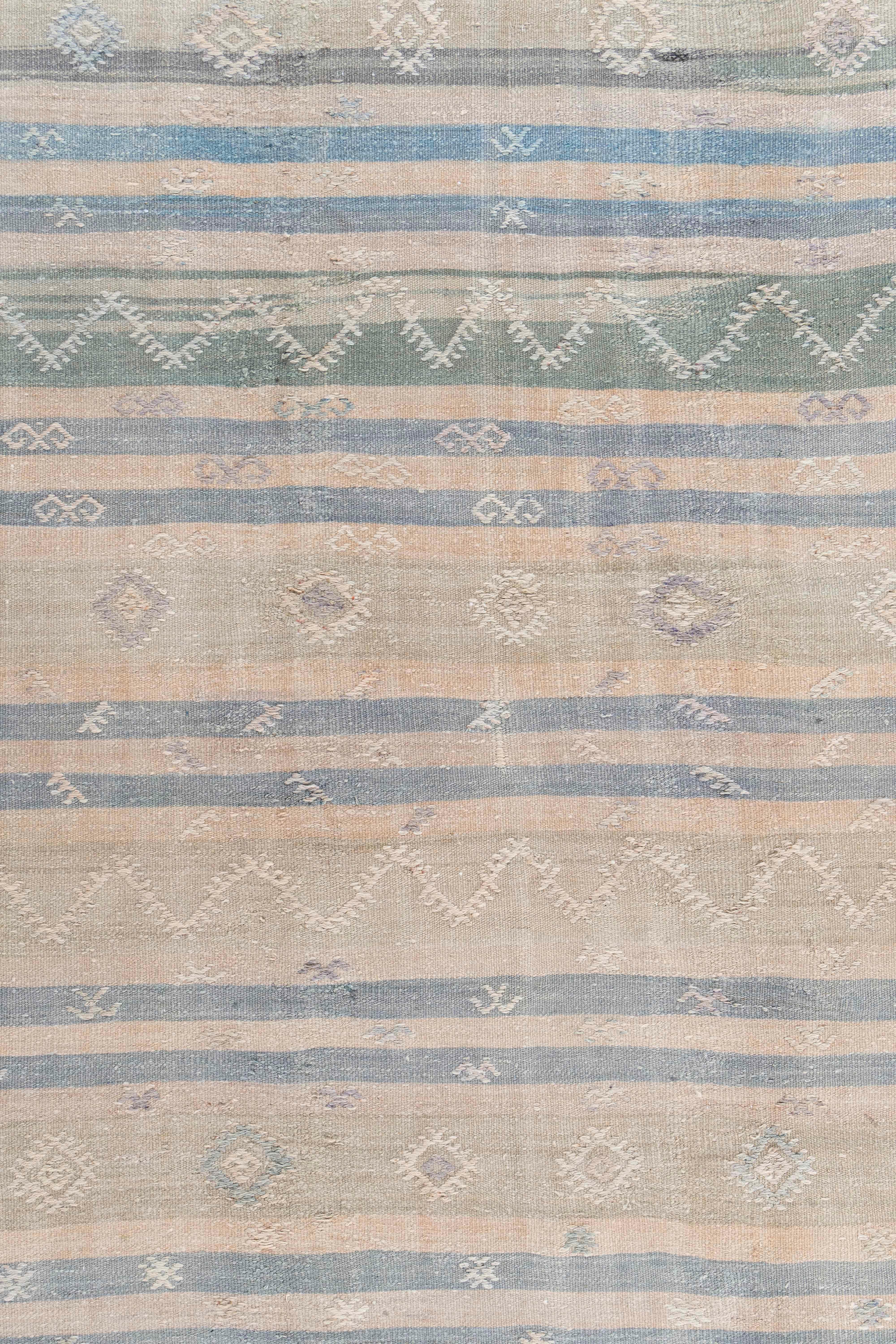 Vintage CIRCA 1940 Tan Türkischer Kilim Flachgewebe-Teppich im Angebot 1