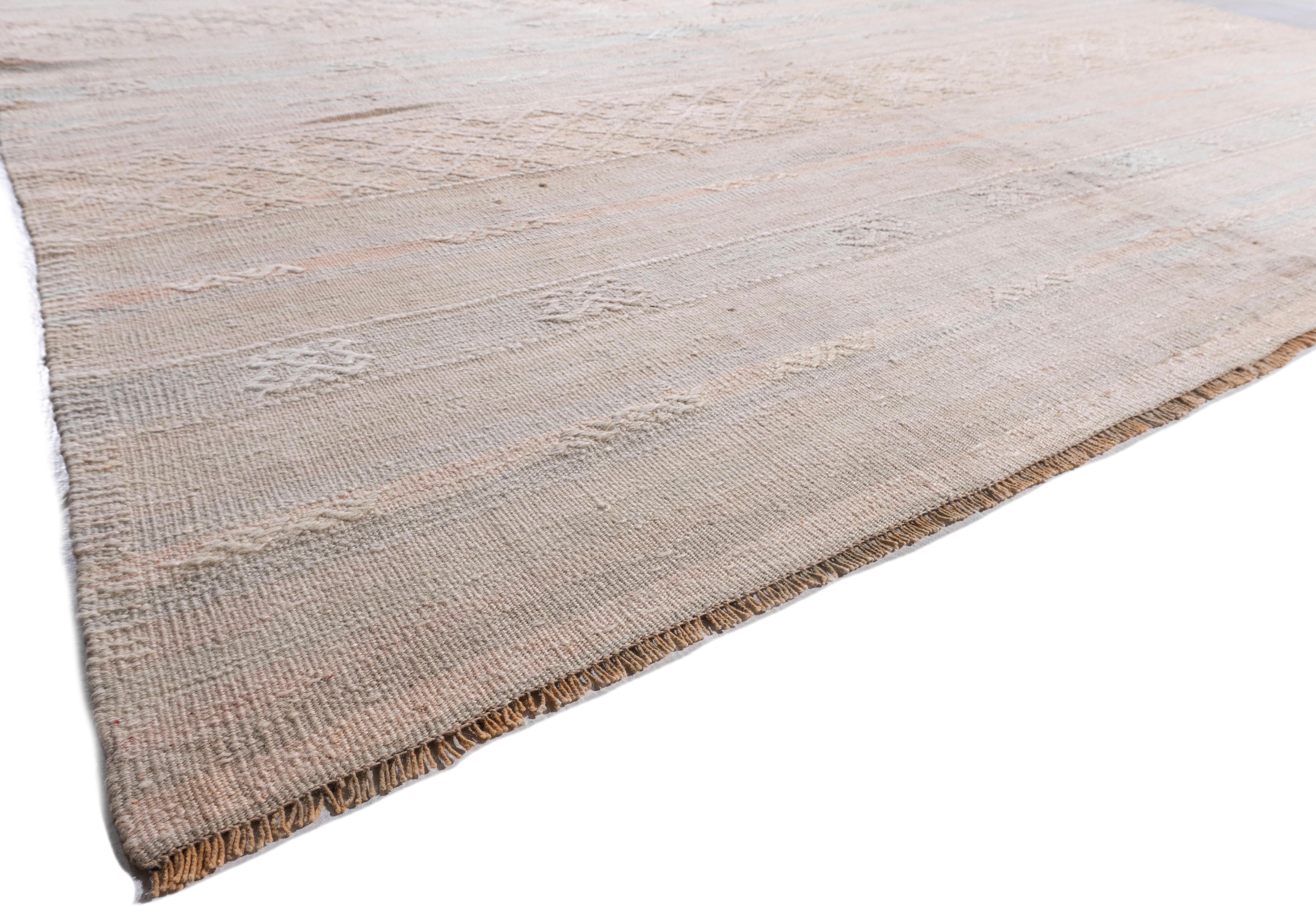 Vintage CIRCA 1940 Tan Türkischer Kilim Flachgewebe-Teppich im Angebot 2