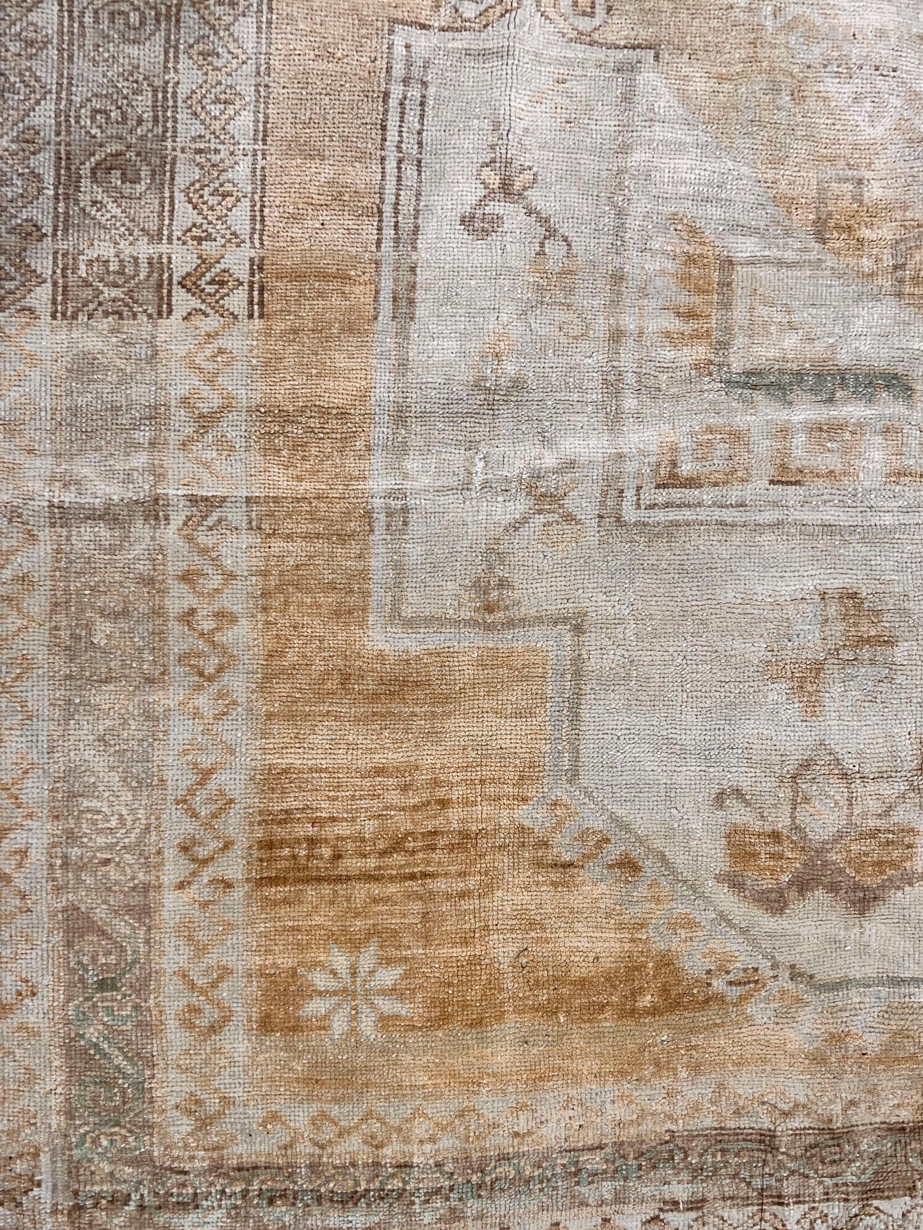 Handgeknüpfter türkischer Oushak-Teppich in Taupe, 6'7 X 10'7, Vintage, um 1940 (Wolle) im Angebot