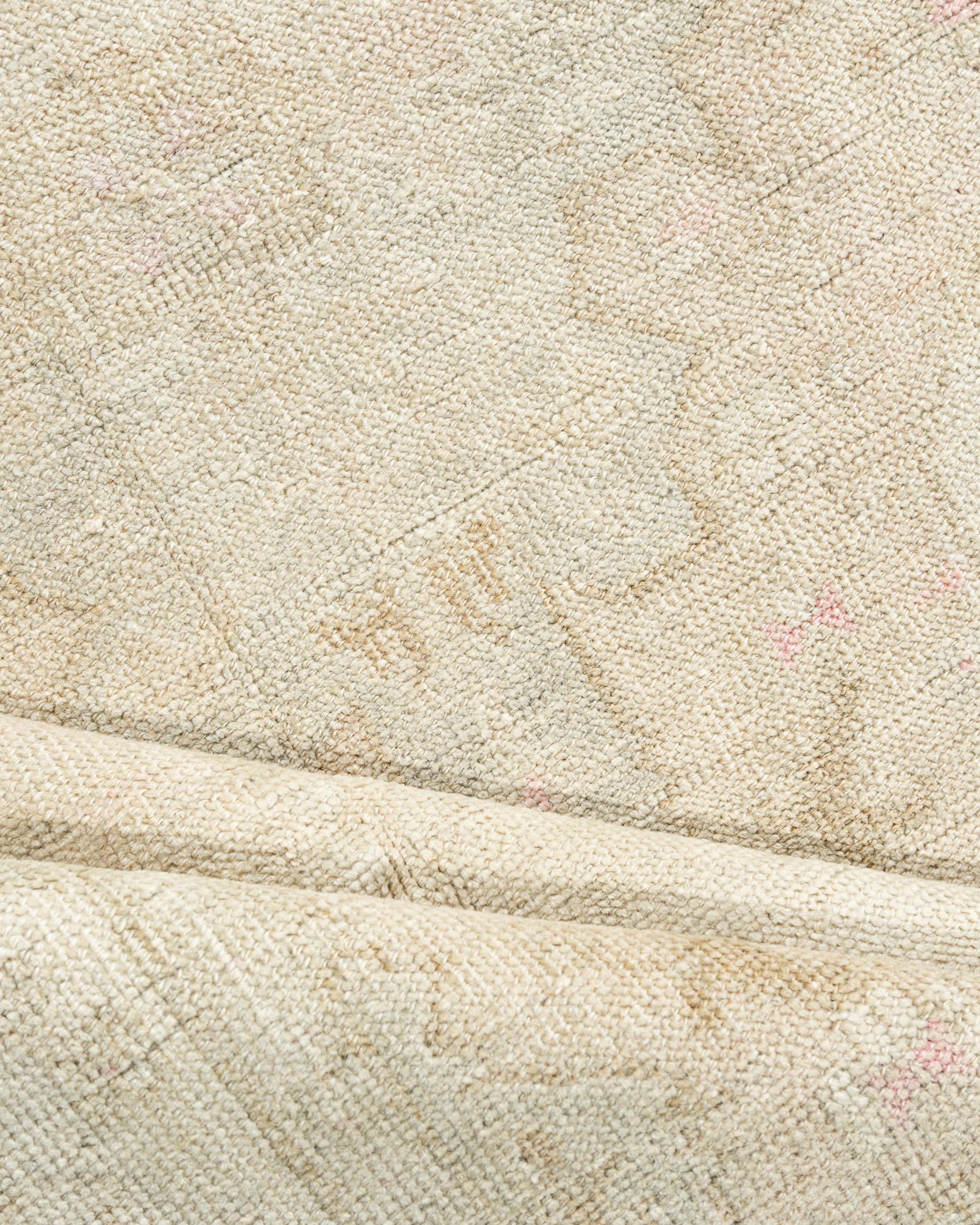 Vintage Circa 1940 Turkish Oushak Taupe Ivory Area Rug 4'7 x 7' In Good Condition For Sale In New York, NY