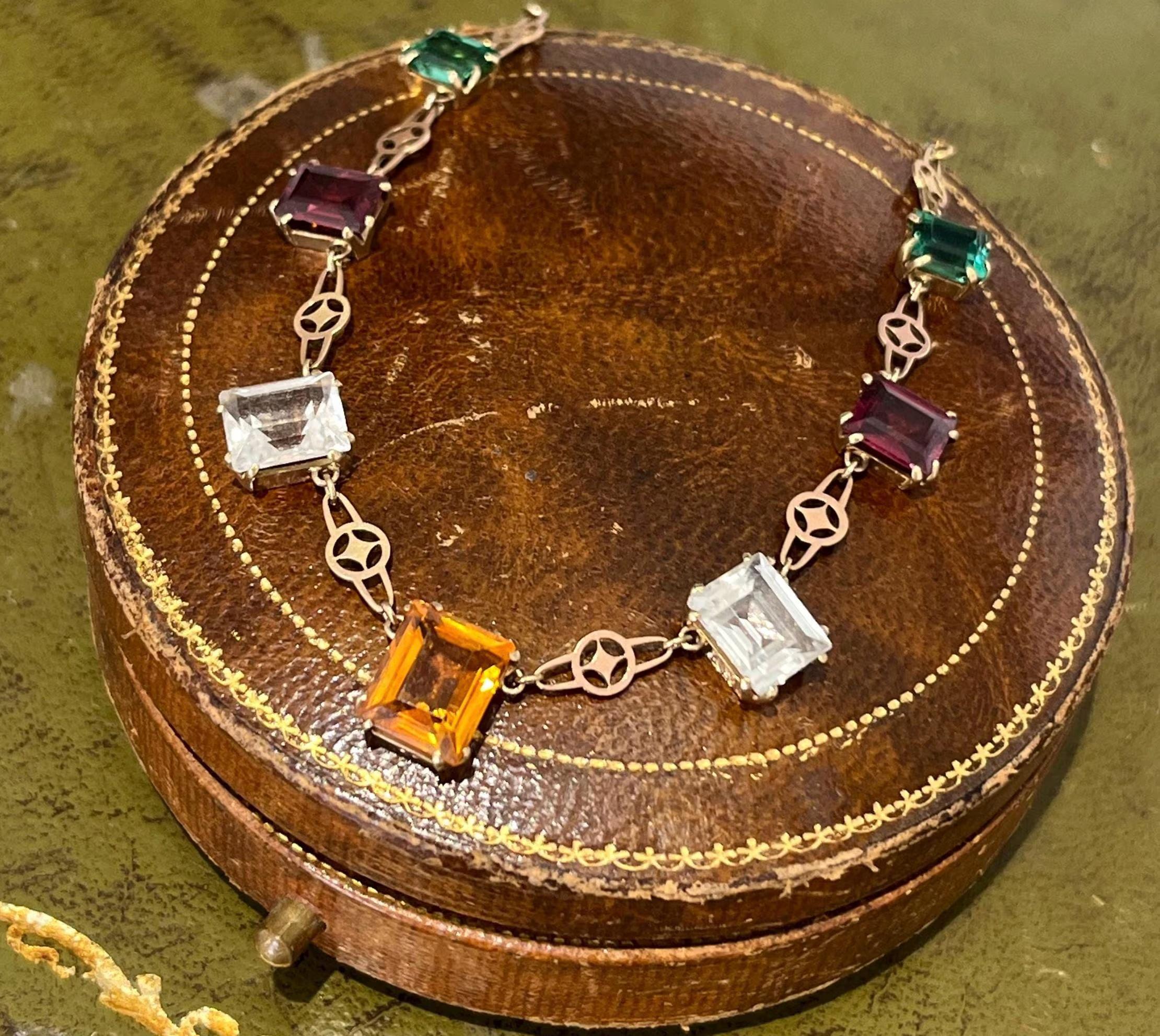 Collana multi gemme in oro 10k, vintage, circa 1940 in vendita 3