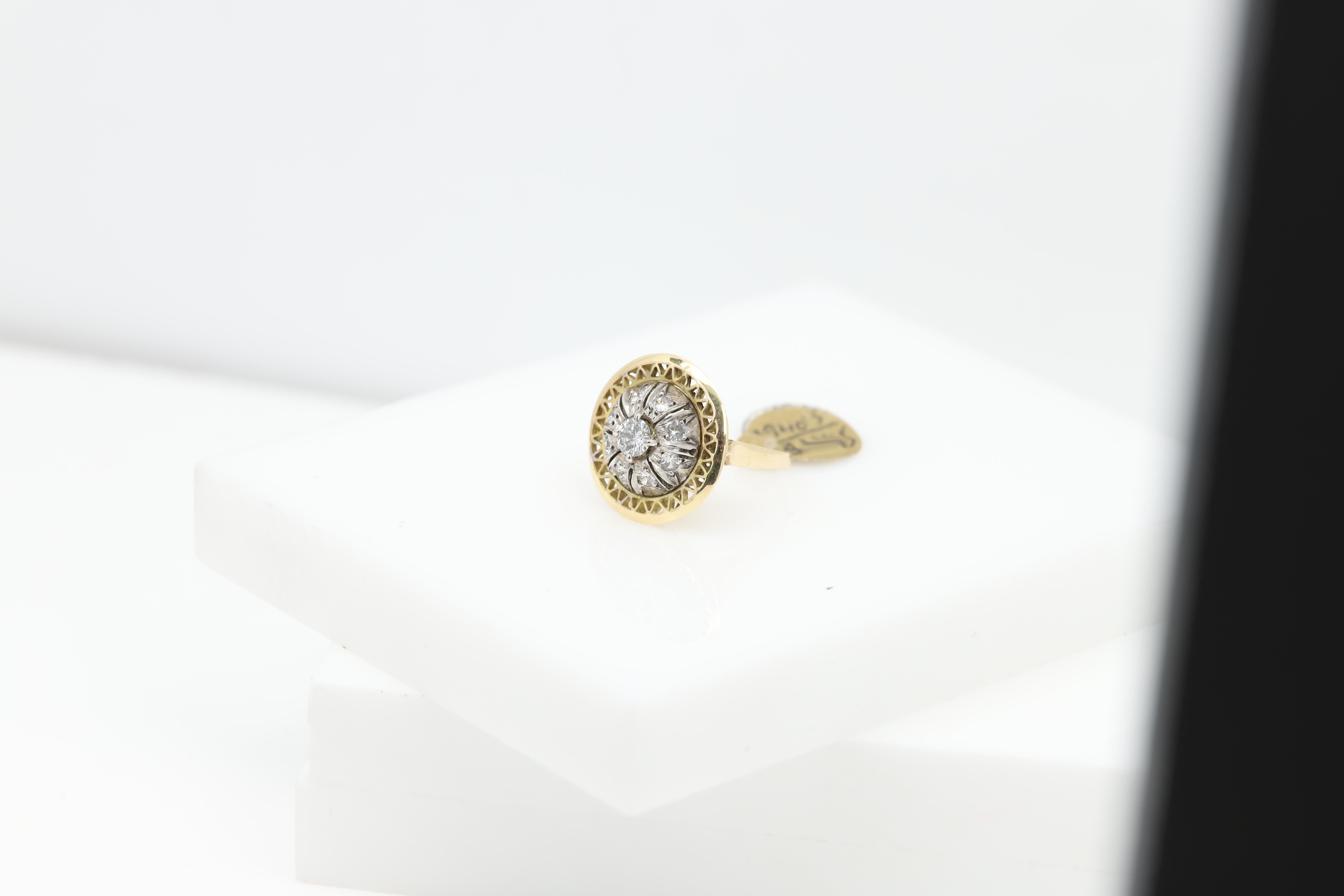CIRCA 1940er Jahre Diamantring 14 Karat Gold Fingergröße 4 im Angebot 1