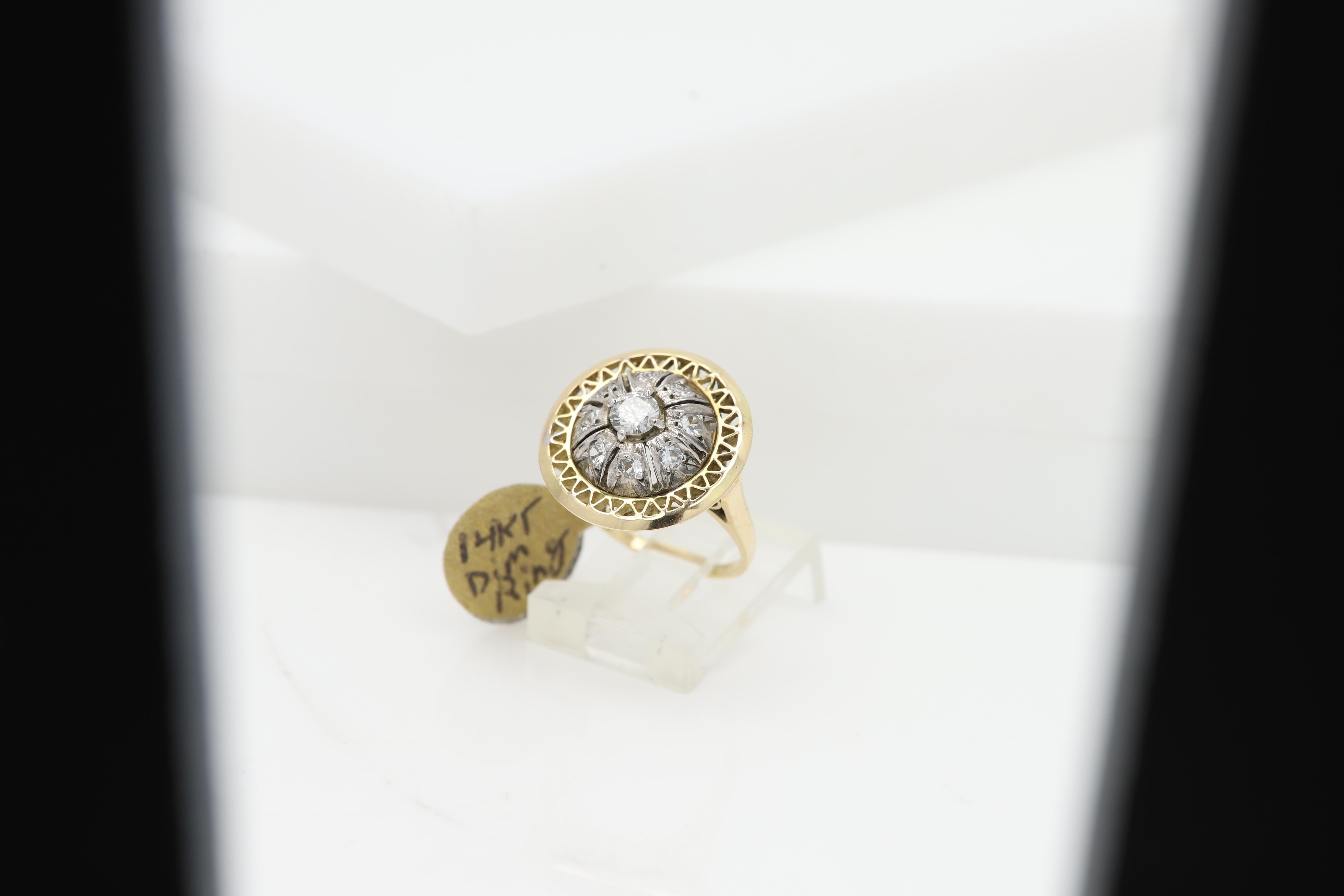 CIRCA 1940er Jahre Diamantring 14 Karat Gold Fingergröße 4 im Angebot 2