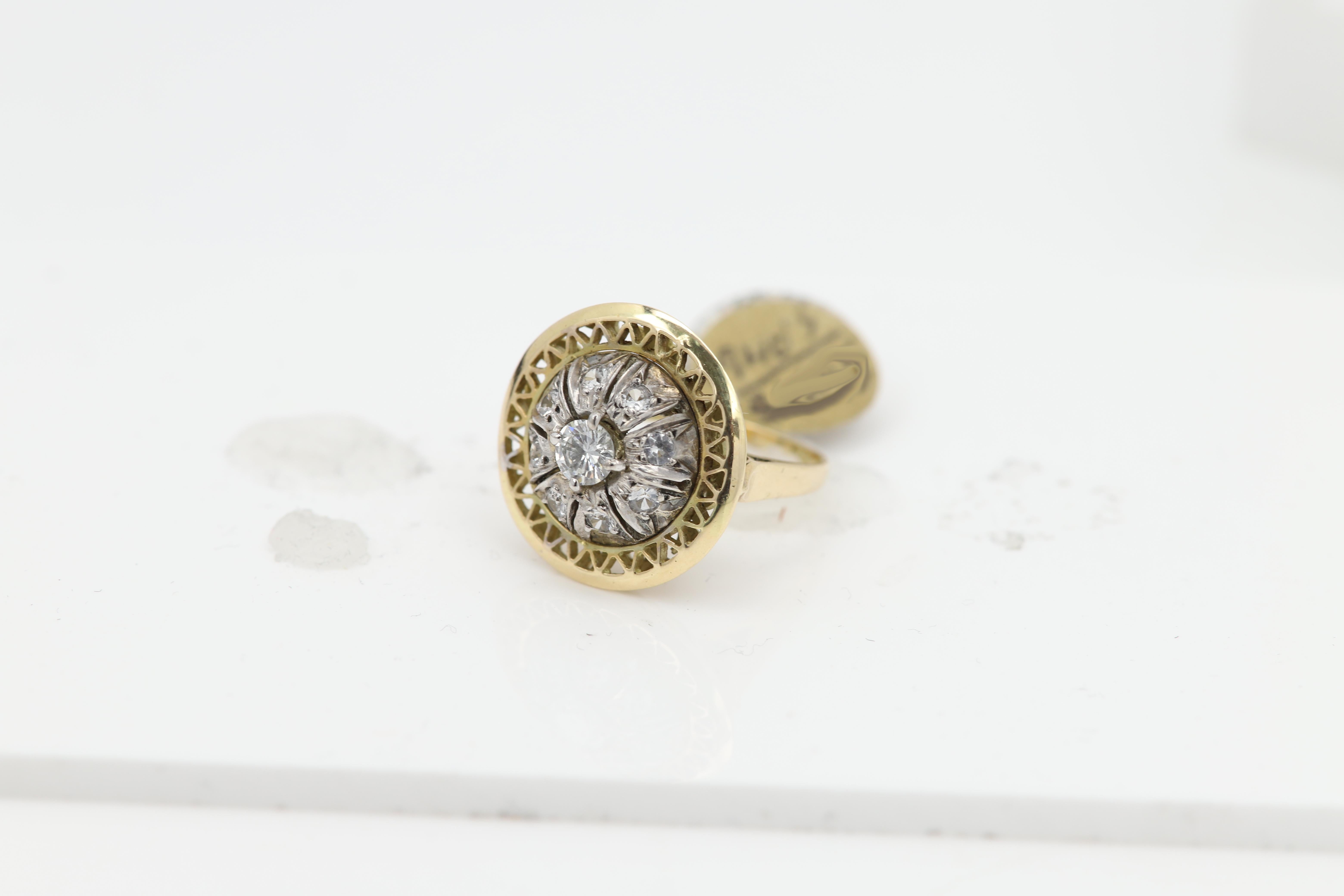 CIRCA 1940er Jahre Diamantring 14 Karat Gold Fingergröße 4 im Angebot 4