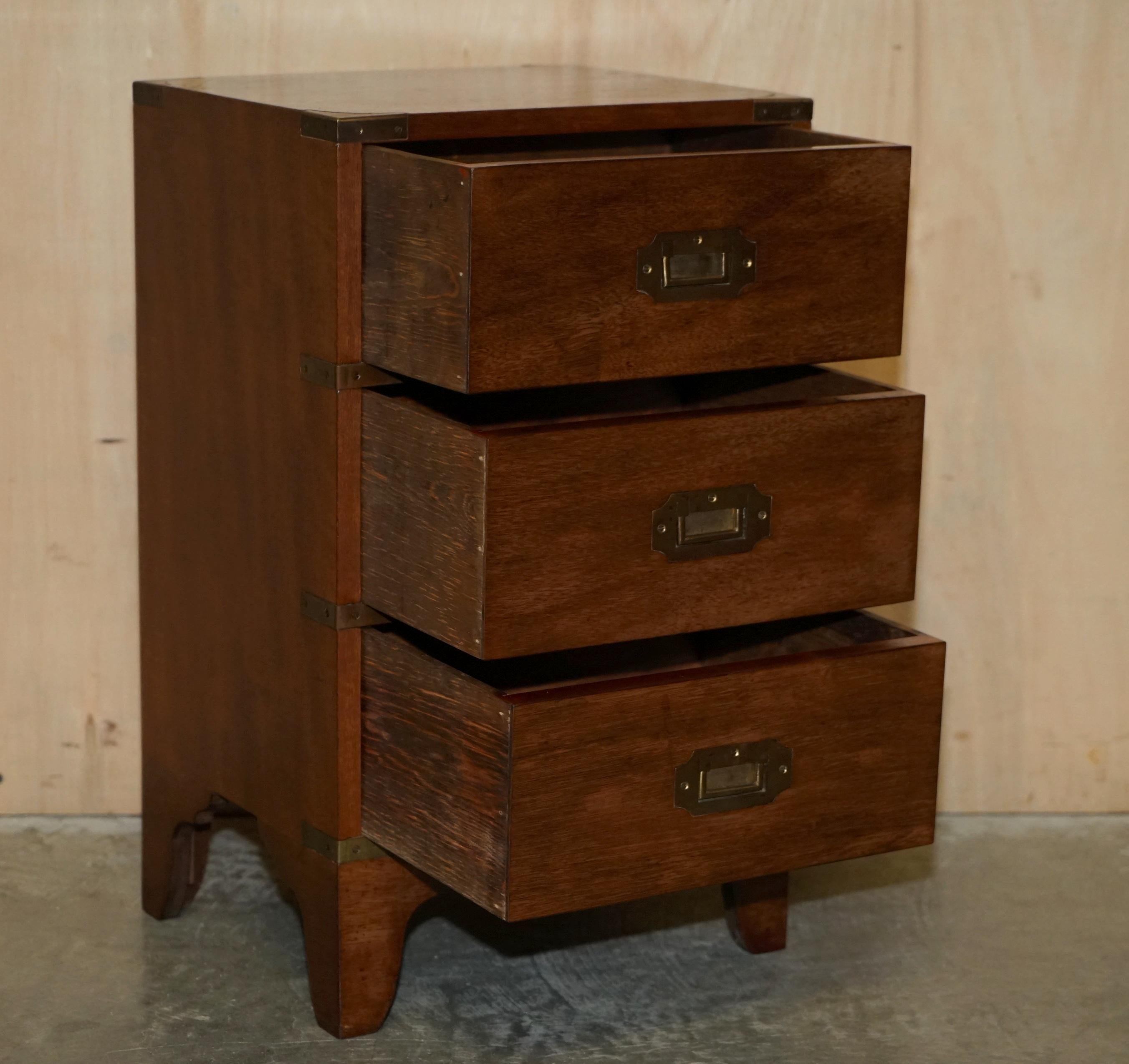 VINTAGE CIRCA 1940er MILITARY CAMPAIGN SIDE END LAMP WINE TABLE DRAWERS LOVELY im Angebot 10