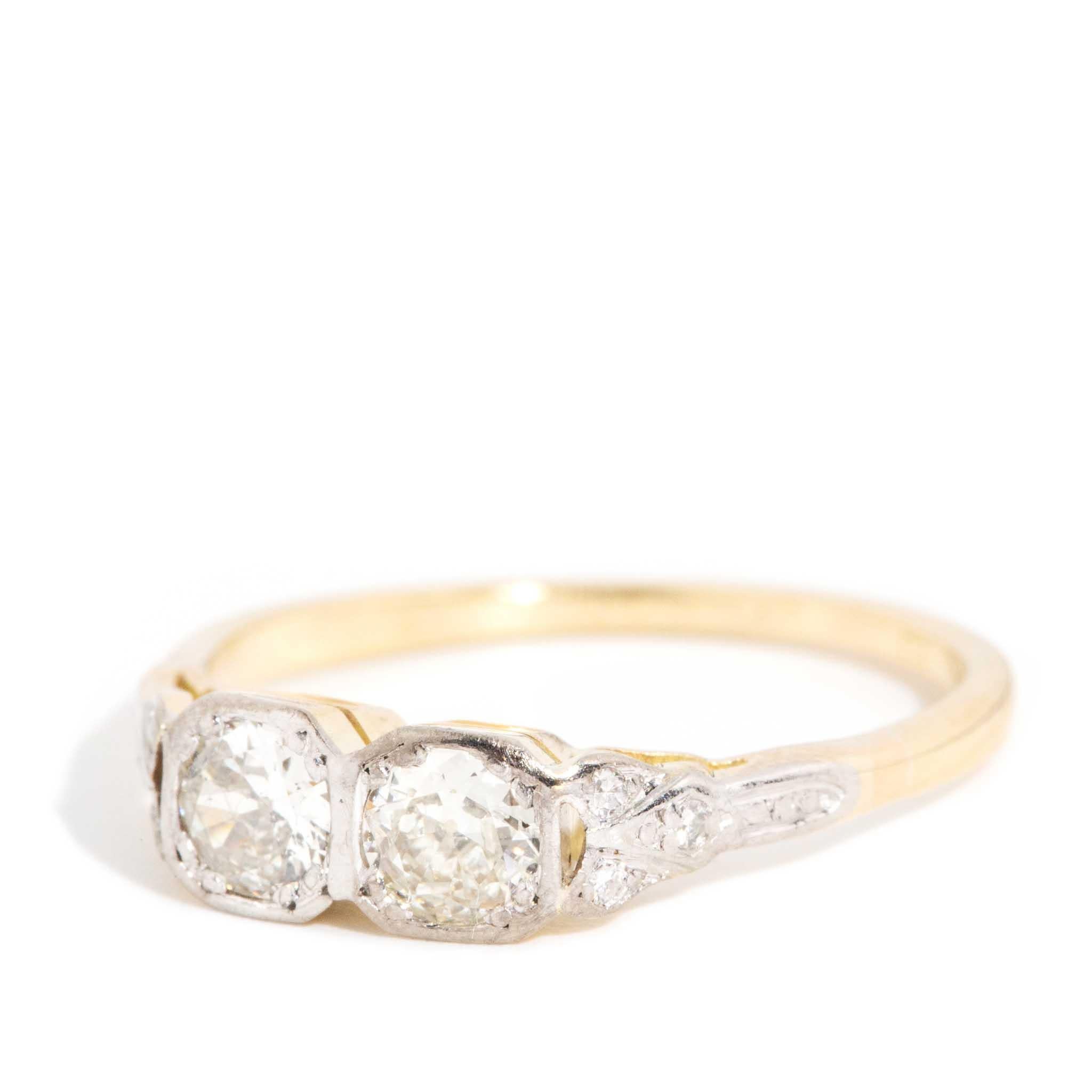 Taille vieille Europe Bague duo de diamants taille ancienne des années 1940 en or jaune et blanc 18 carats en vente