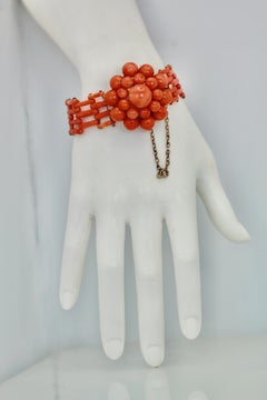 Vintage circa 1950 Bracelet de fleurs de corail