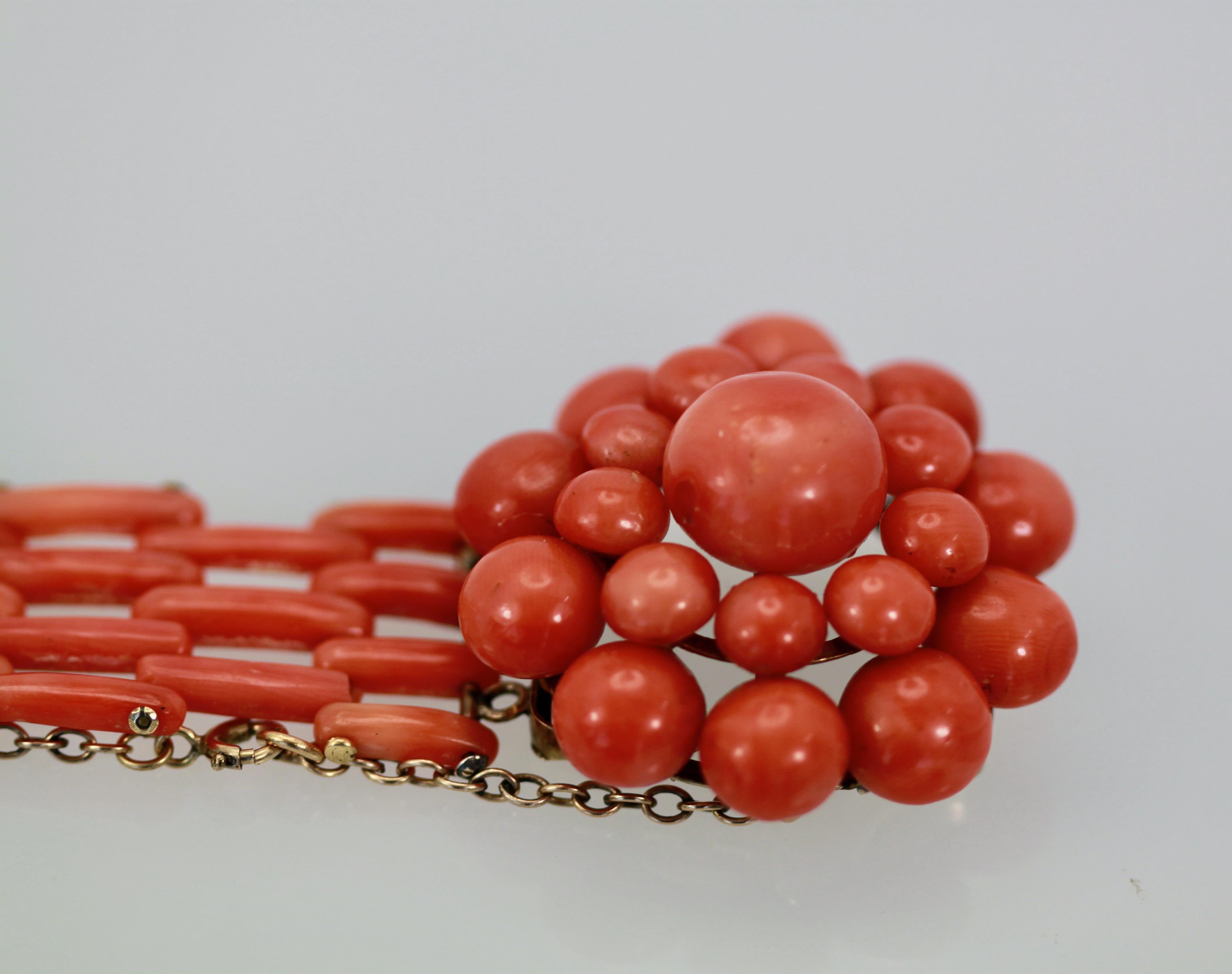 Women's or Men's Vintage circa 1950 Coral Flower Bracelet For Sale