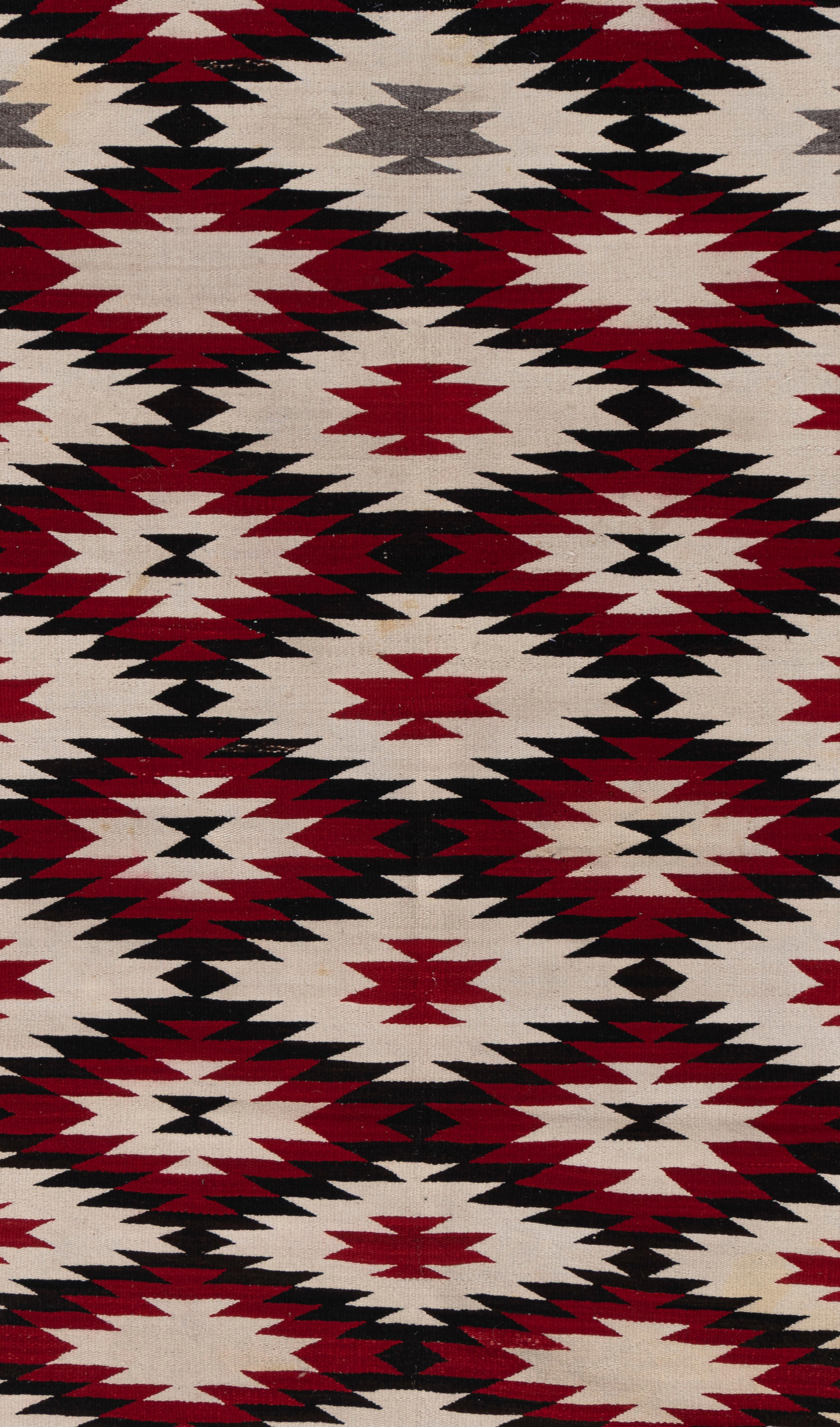 Vintage Circa 1950 Ivory Navajo Hand Woven Rug, 3'7 X 6'1 In Good Condition For Sale In New York, NY