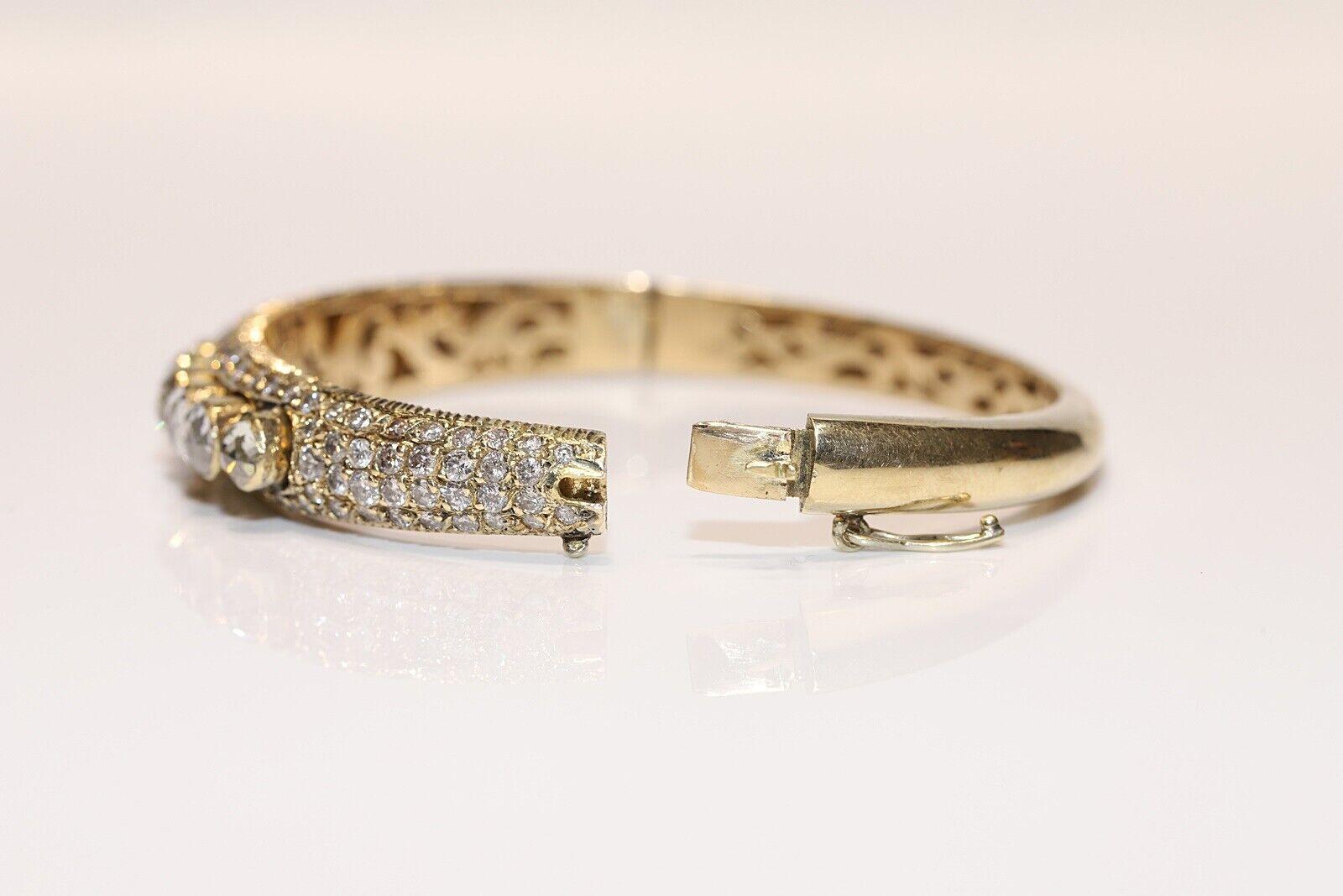 Vintage Circa 1950er Jahre 14k Gold Natürlicher Diamant Dekorierter Armreif Armband (Rosenschliff) im Angebot