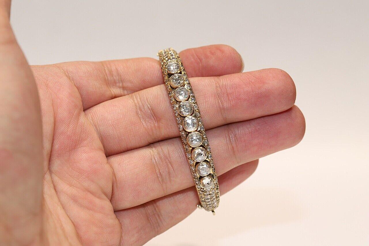 Vintage Circa 1950er Jahre 14k Gold Natürlicher Diamant Dekorierter Armreif Armband Damen im Angebot