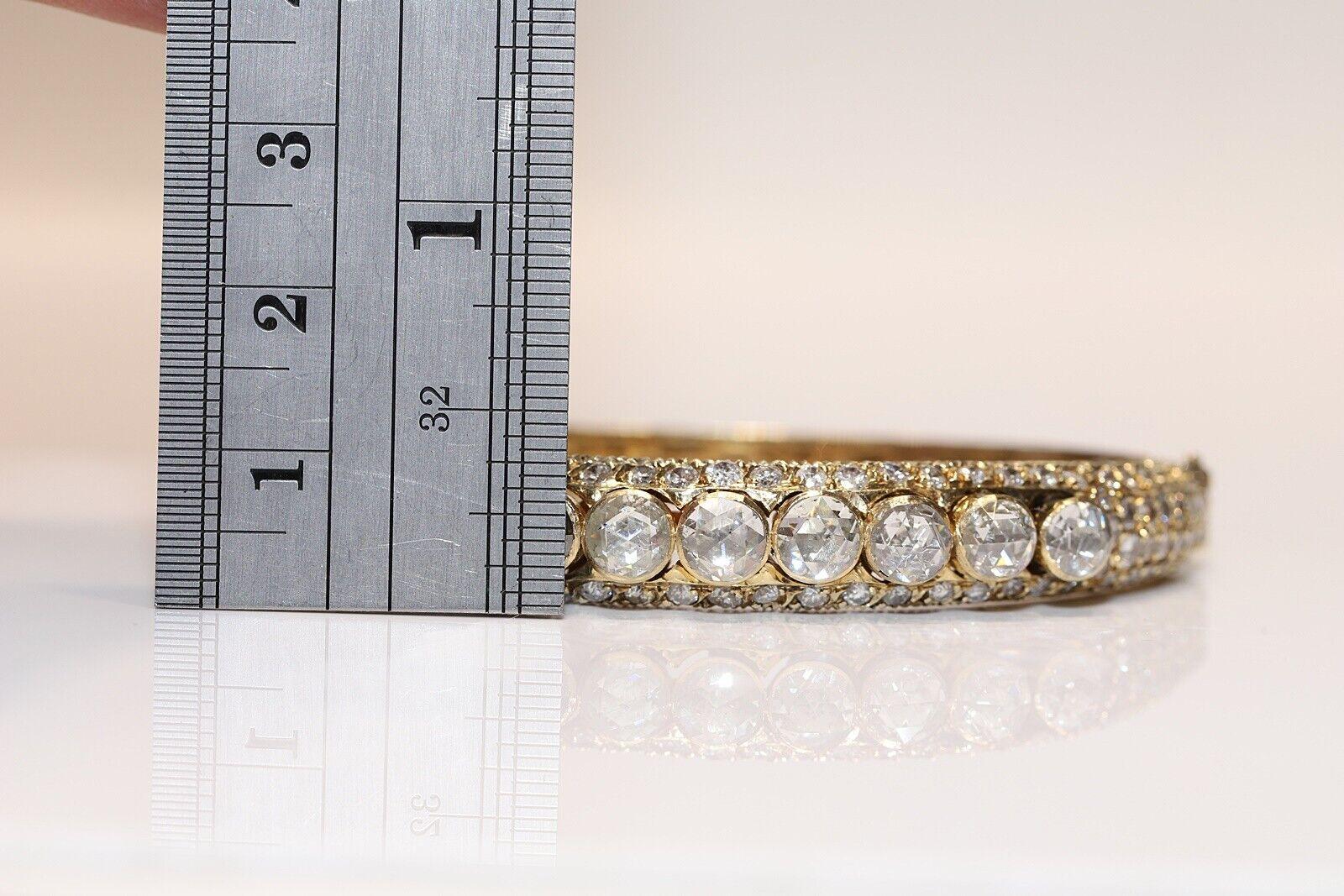 Vintage Circa 1950s 14k Gold Natural Diamond Decorated Strong Bracelet  For Sale 1