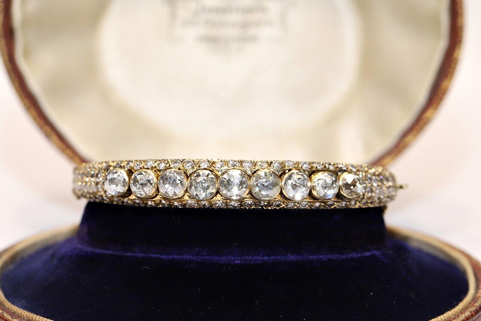 Vintage Circa 1950s 14k Gold Natural Diamond Decorated Strong Bracelet  For Sale 3