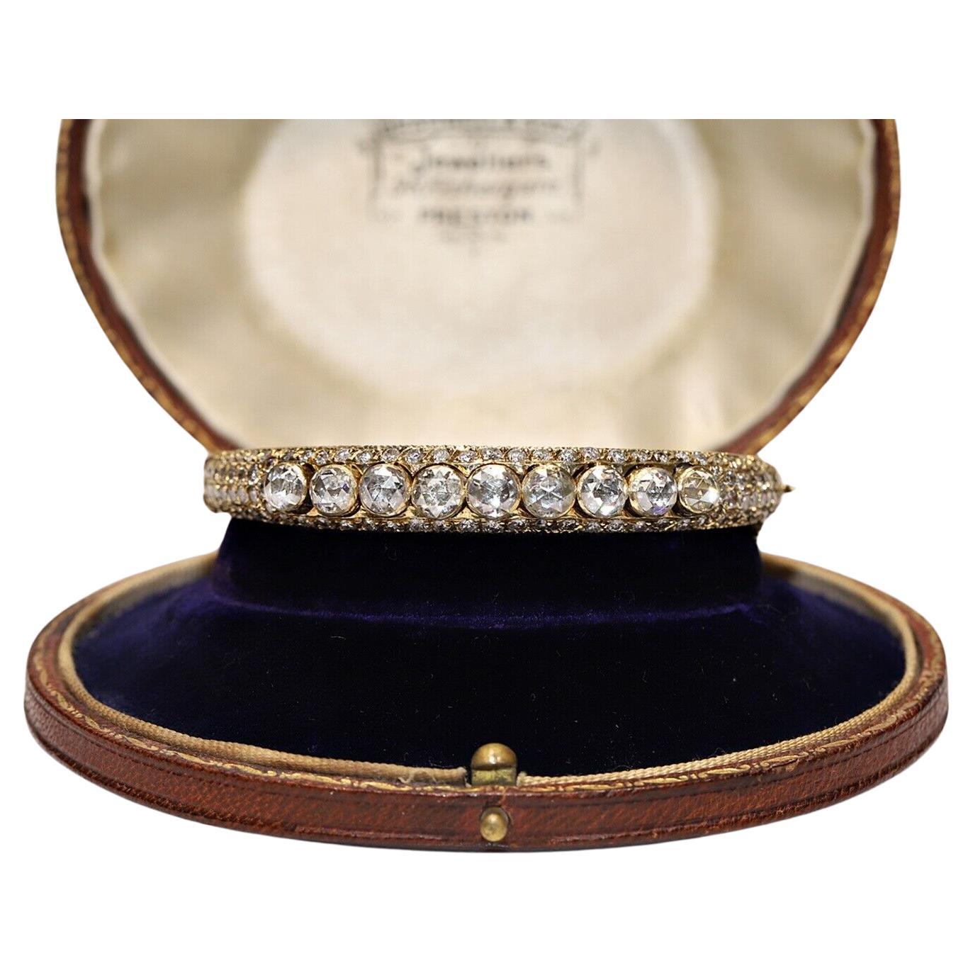 Vintage Circa 1950s 14k Gold Natural Diamond Decorated Strong Bracelet  For Sale