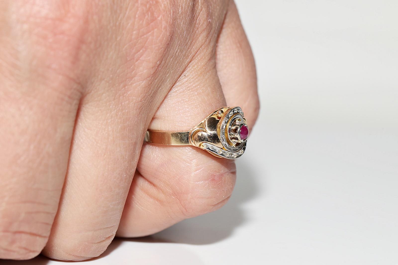 Vintage Circa 1950er Jahre 14k Gold Natürlicher Diamant im Rosenschliff und Cabochon Rubin Ring Damen im Angebot