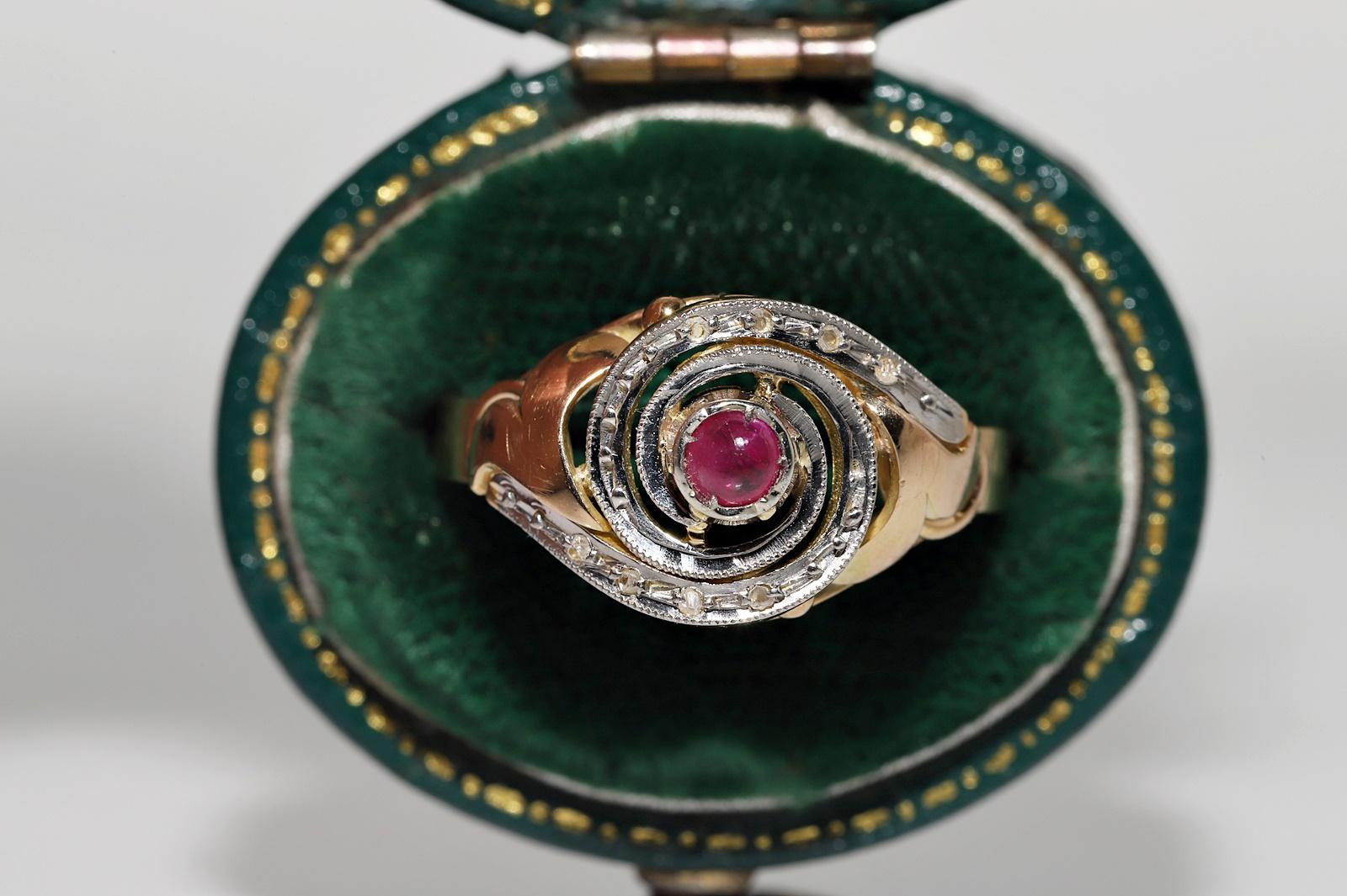 Vintage Circa 1950er Jahre 14k Gold Natürlicher Diamant im Rosenschliff und Cabochon Rubin Ring im Angebot 1