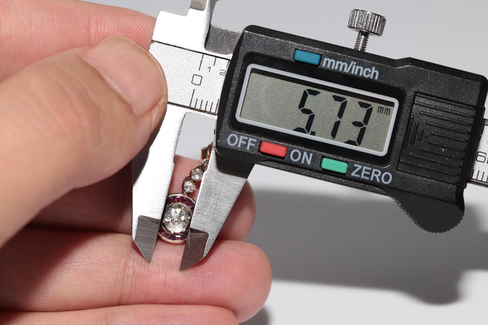 Vintage Circa 1950er Jahre 14k Gold natürlicher Rosenschliff Diamant und Rubin Tropfenohrring im Angebot 11