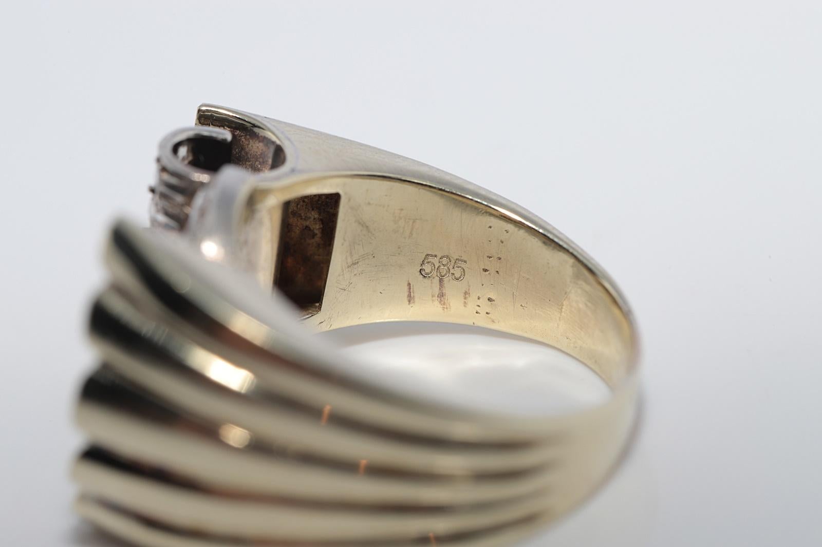 Anello decorato con diamanti naturali, d'epoca, circa 1950, in oro 14k e argento, con diamante naturale in vendita 7