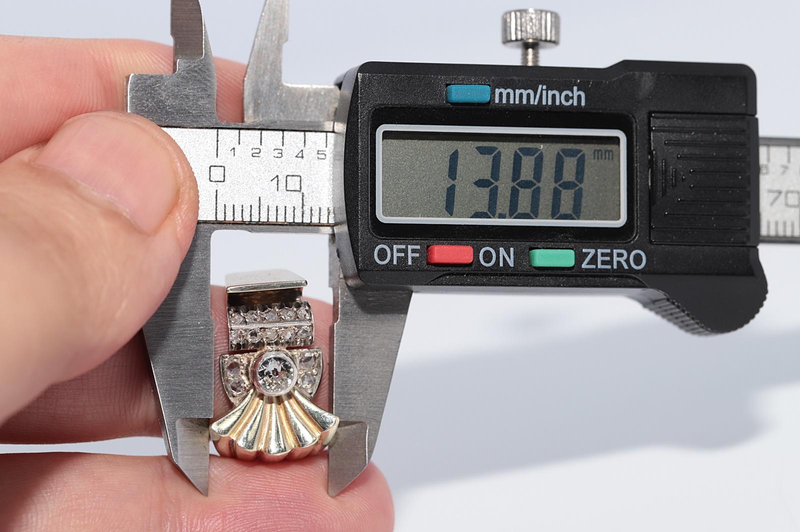 Anello decorato con diamanti naturali, d'epoca, circa 1950, in oro 14k e argento, con diamante naturale in vendita 12