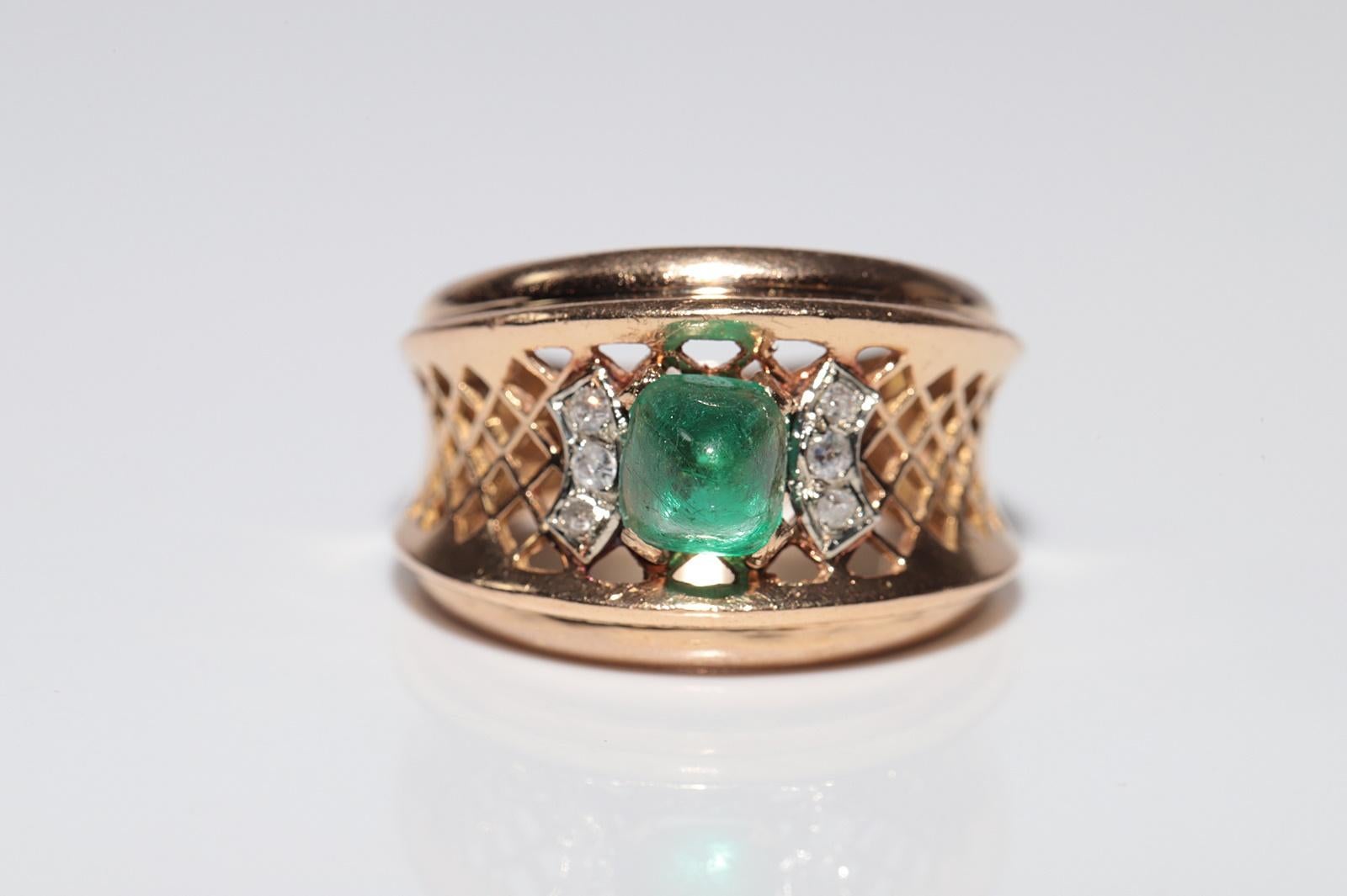 Retro Vintage Circa 1950s 18k Gold  Natural Cabochon Emerald And Diamond Ring For Sale