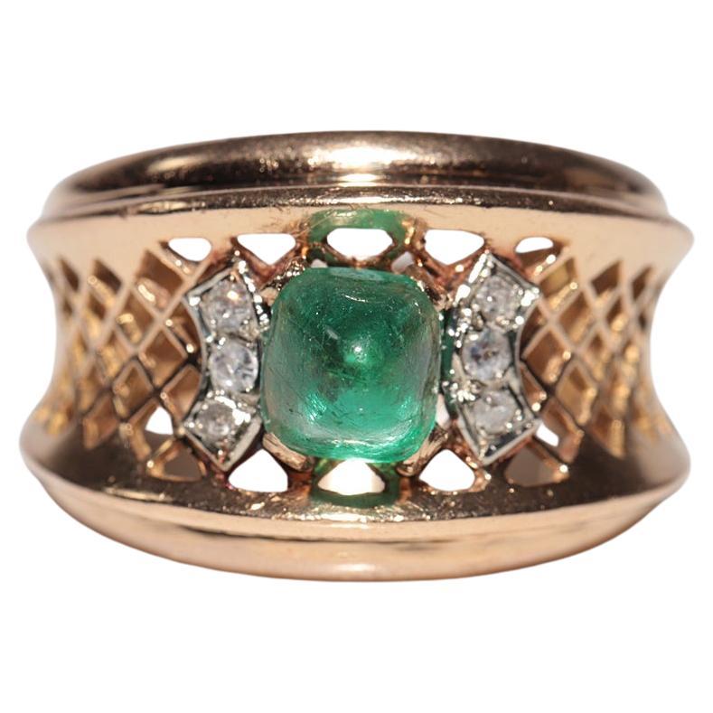 Vintage Circa 1950s Or 18k Bague en émeraude naturelle cabochon et diamants