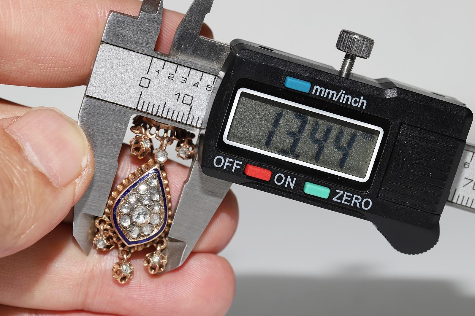 Vintage Circa 1950er Jahre 9k Gold natürlicher Rosenschliff Diamant-Emaille-Tropfen-Ohrring im Angebot 8