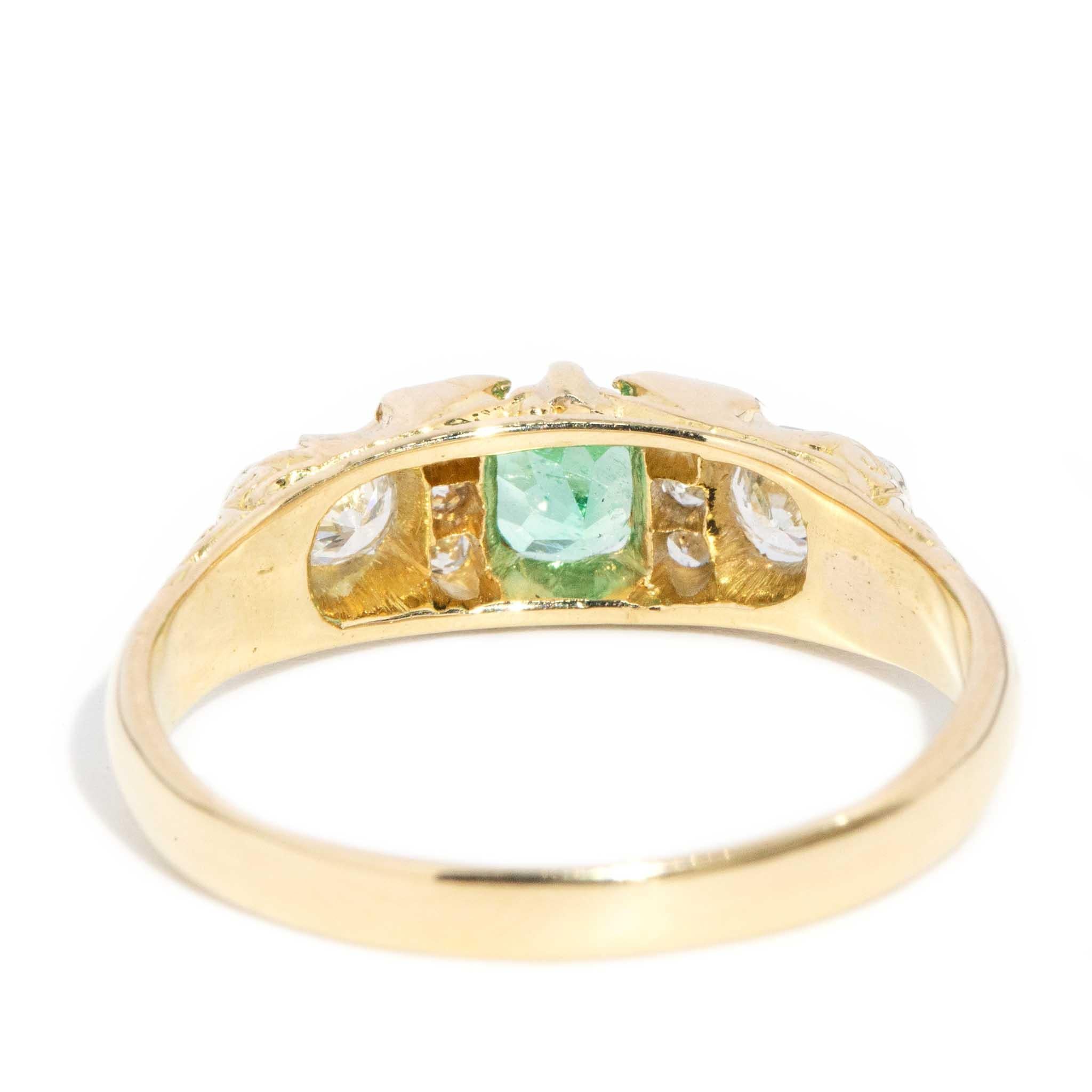 Vintage Circa 1950s Bright Green Emerald & Diamond Ring 18 Carat Yellow Gold 3