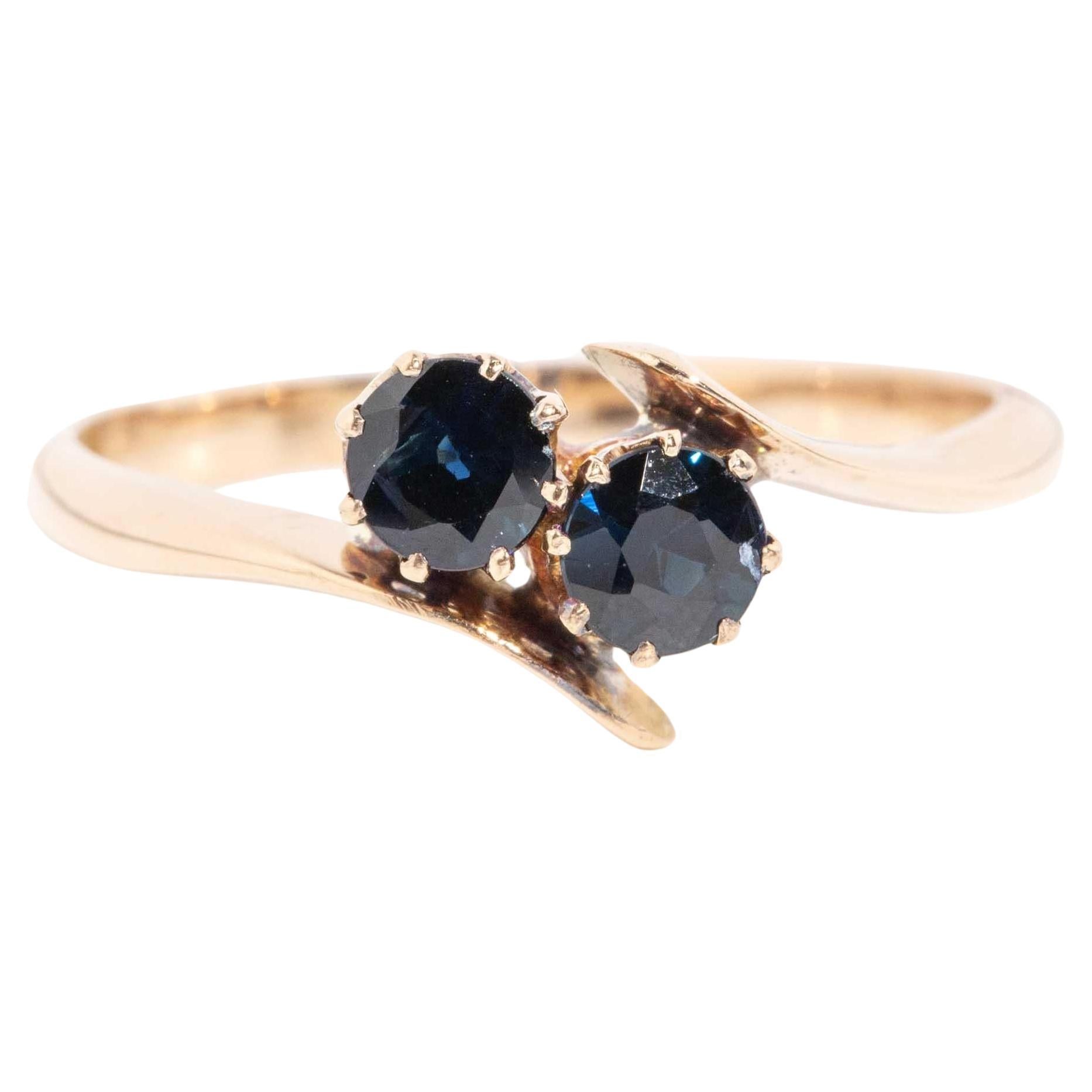 Vintage Circa 1950s Deep Blue Sapphire Toi Et Moi Ring 18 Carat Rose Gold en vente