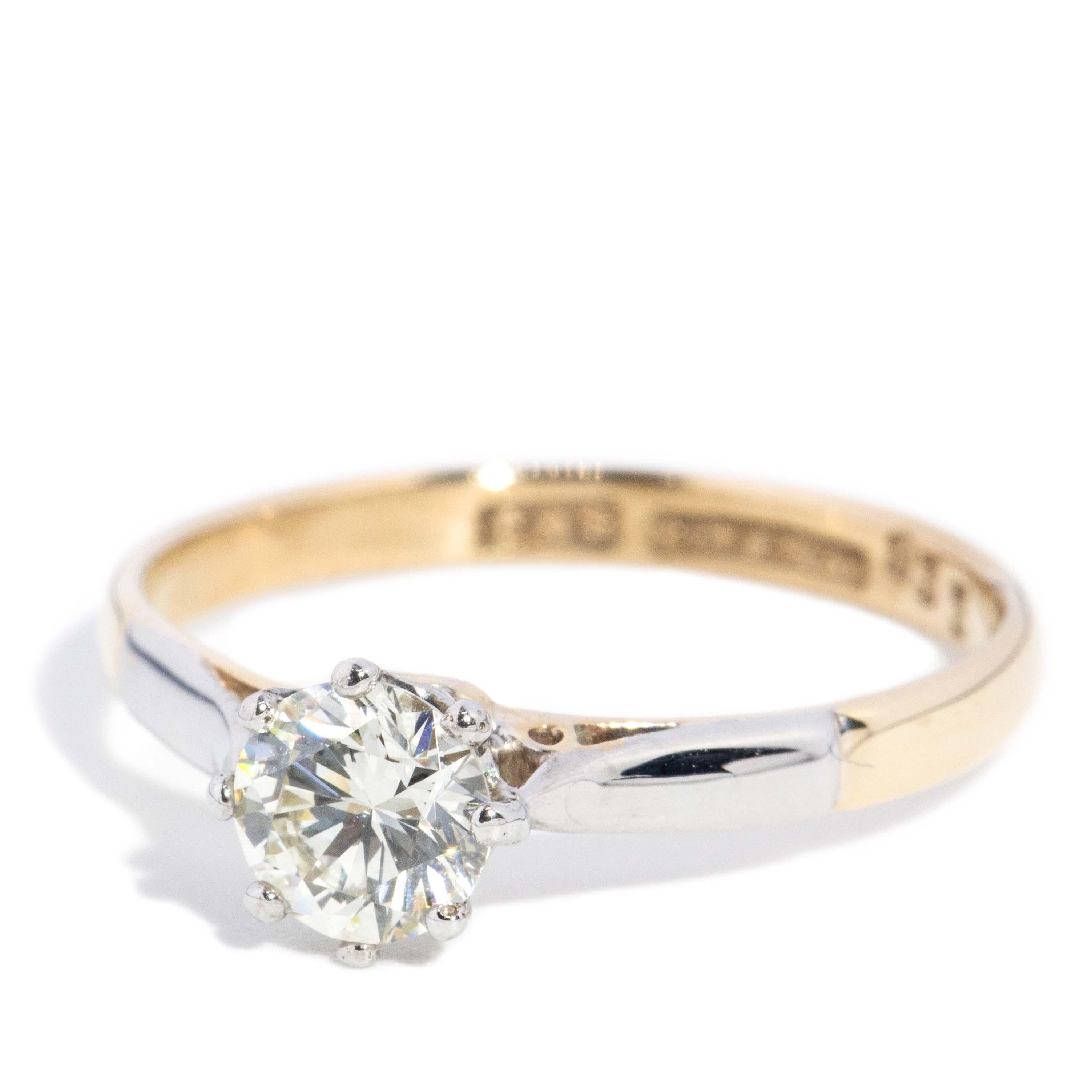Vintage Circa 1950s Diamond Solitaire Ring 9 Carat Yellow Gold Platinum In condizioni buone in vendita a Hamilton, AU