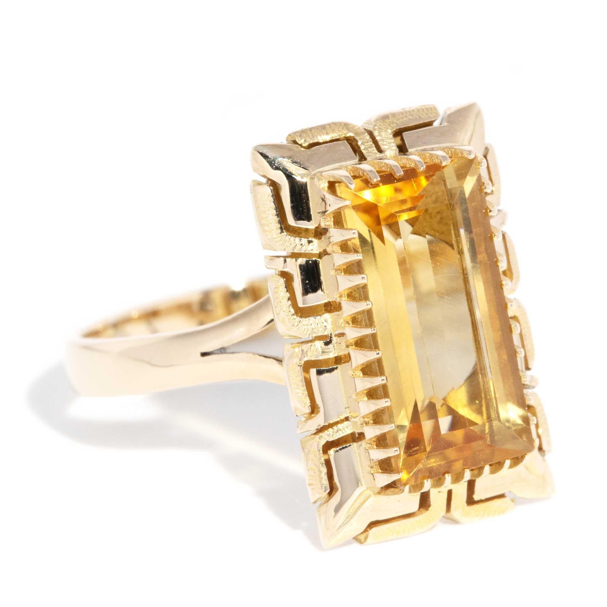 Vintage Circa 1950s Elongated Citrine Ring 14 Carat Yellow Gold In Good Condition For Sale In Hamilton, AU