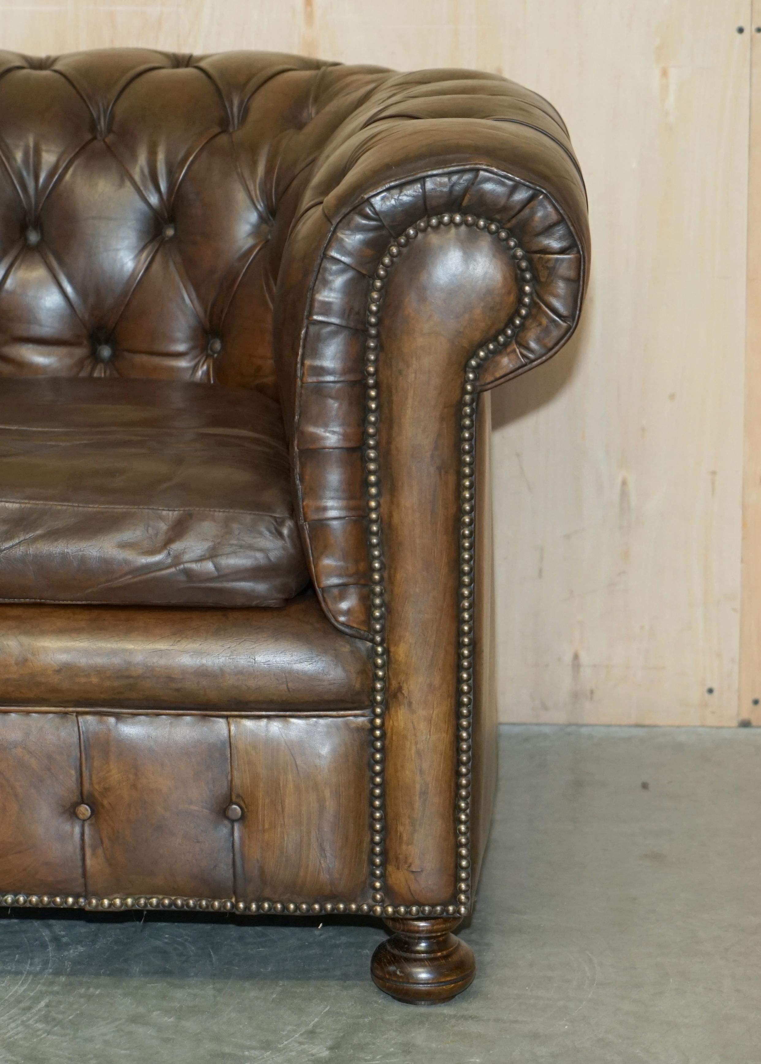 VINTAGE CIRCA 1950's HAND DYED BROWN LEATHER CHESTERFIELD CLUB ARMCHAIR WALNUT For Sale 4