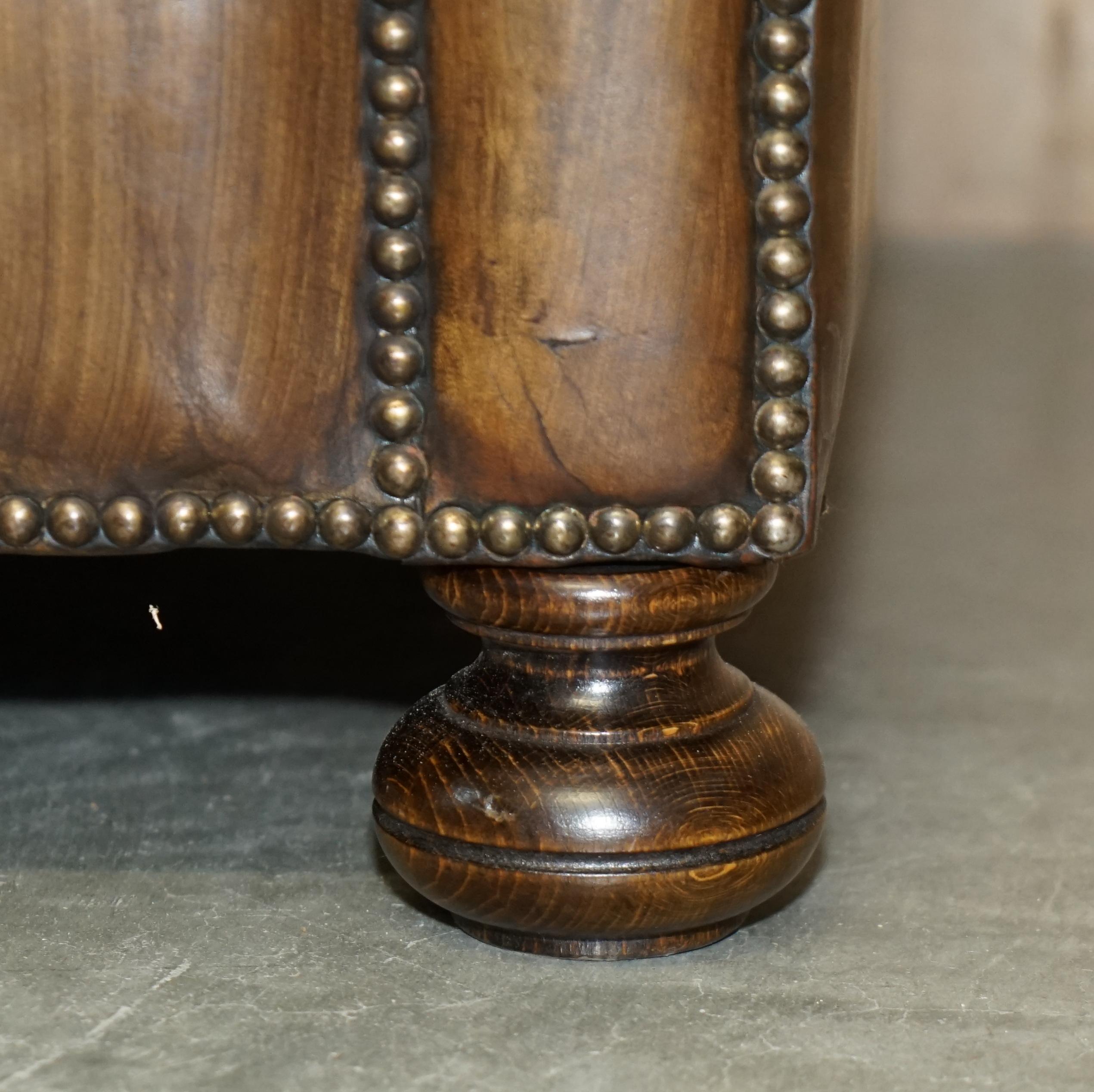VINTAGE CIRCA 1950's HAND DYED BROWN LEATHER CHESTERFIELD CLUB ARMCHAIR WALNUT For Sale 5