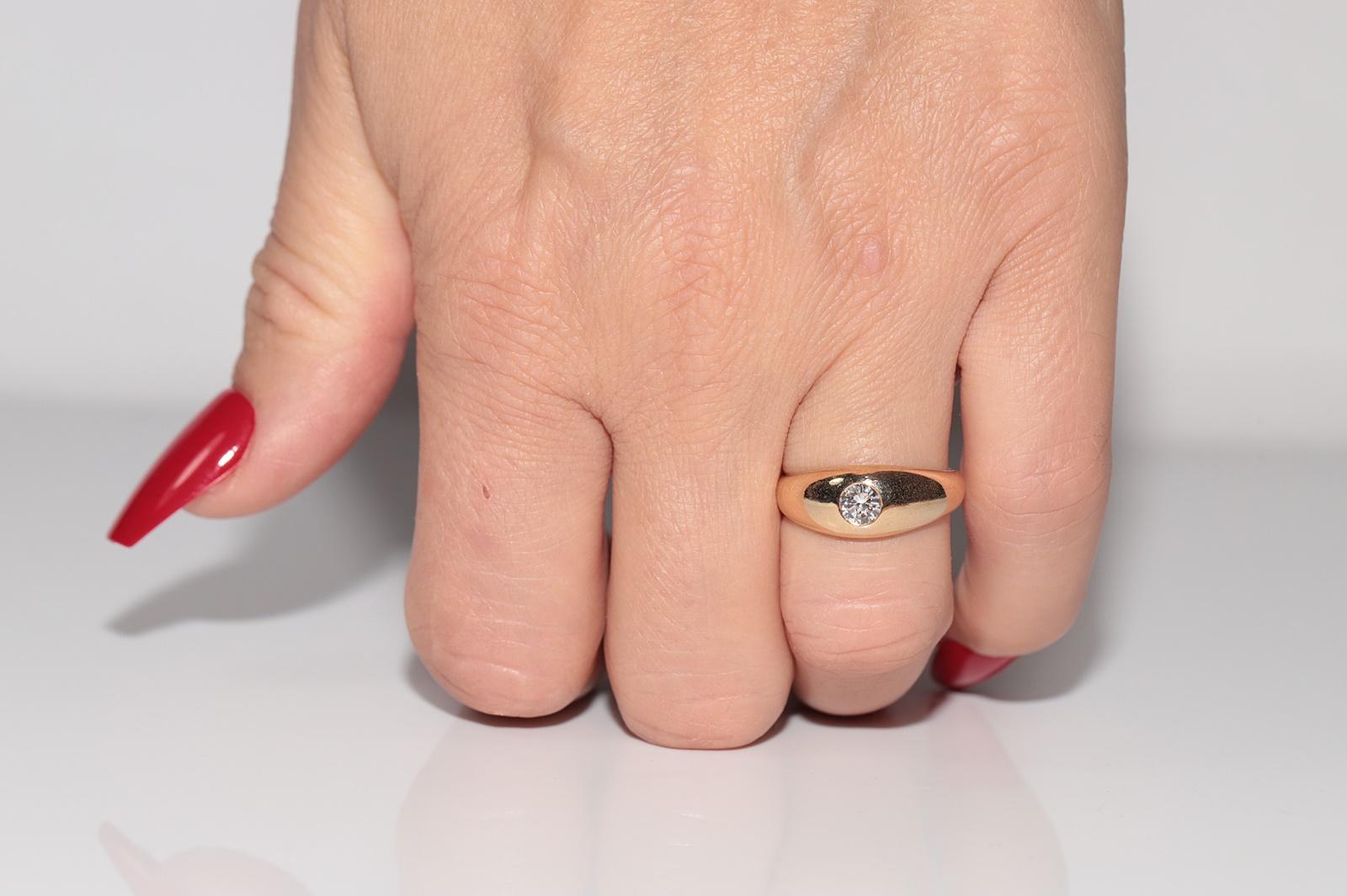 Vintage CIRCA 1950er Jahre handgefertigt 14k Gold natürlichen Diamant Solitär Band Ring im Angebot 9