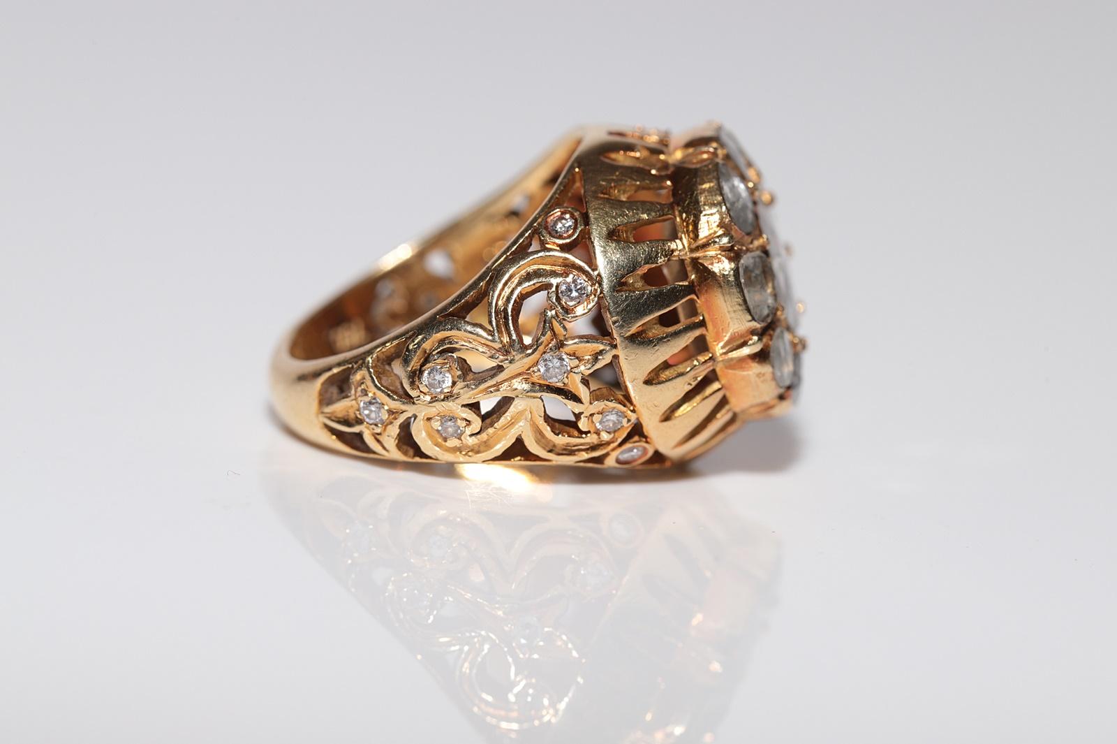 De las mujeres Vintage Circa 1950s Anillo artesanal de oro de 18 quilates con diamantes naturales talla rosa en venta